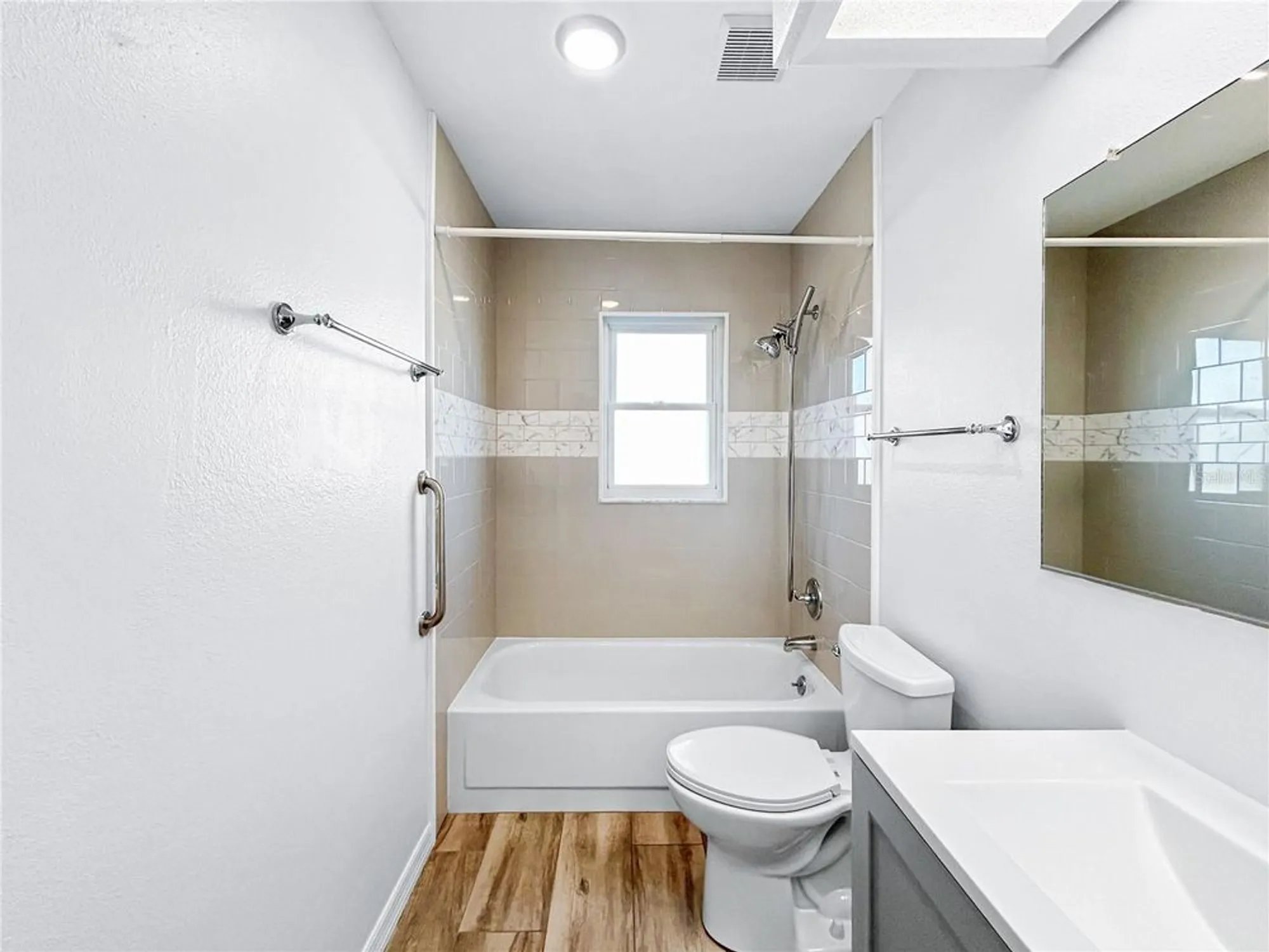 Property Slideshow image 31 of 52 | 1408 w del webb blvd, Sun City Center, FL, 33573