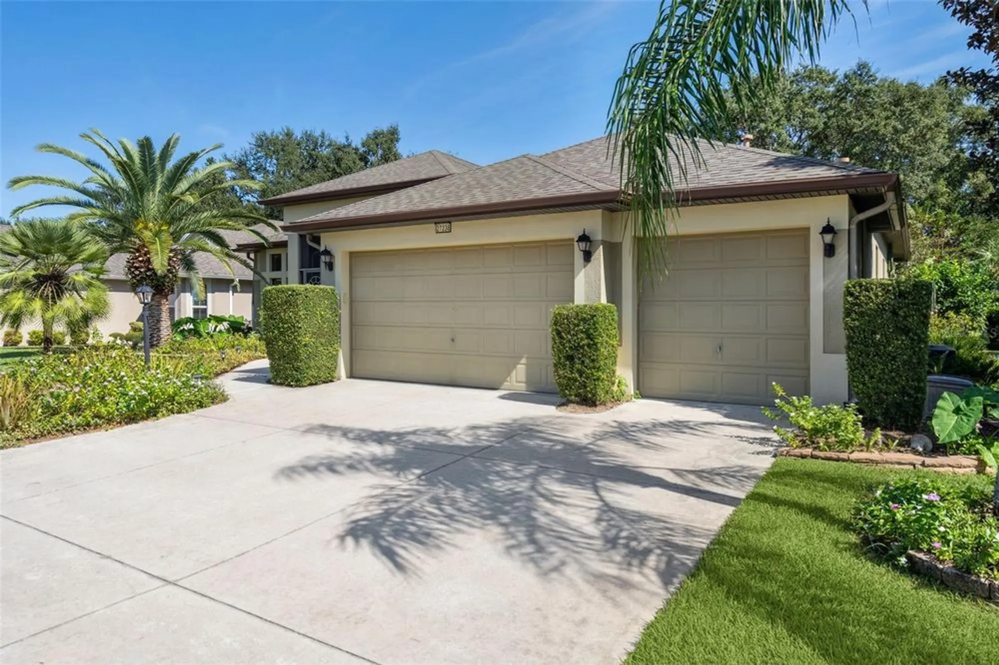 Property Slideshow image 2 of 47 | 27238 stoney brook dr, Leesburg, FL, 34748