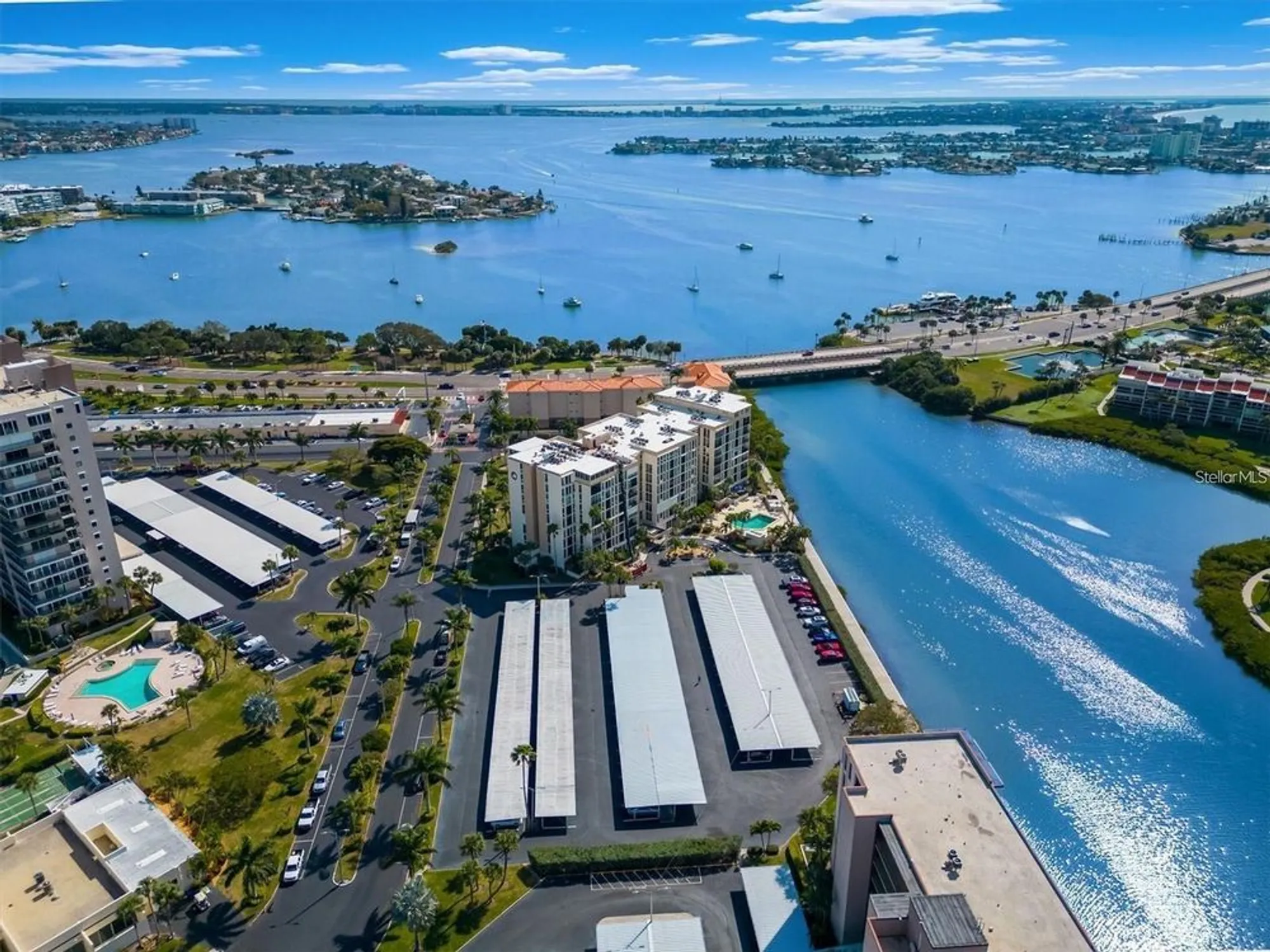 Property Slideshow image 8 of 58 | 7400 sun island dr 412, South Pasadena, FL, 33707