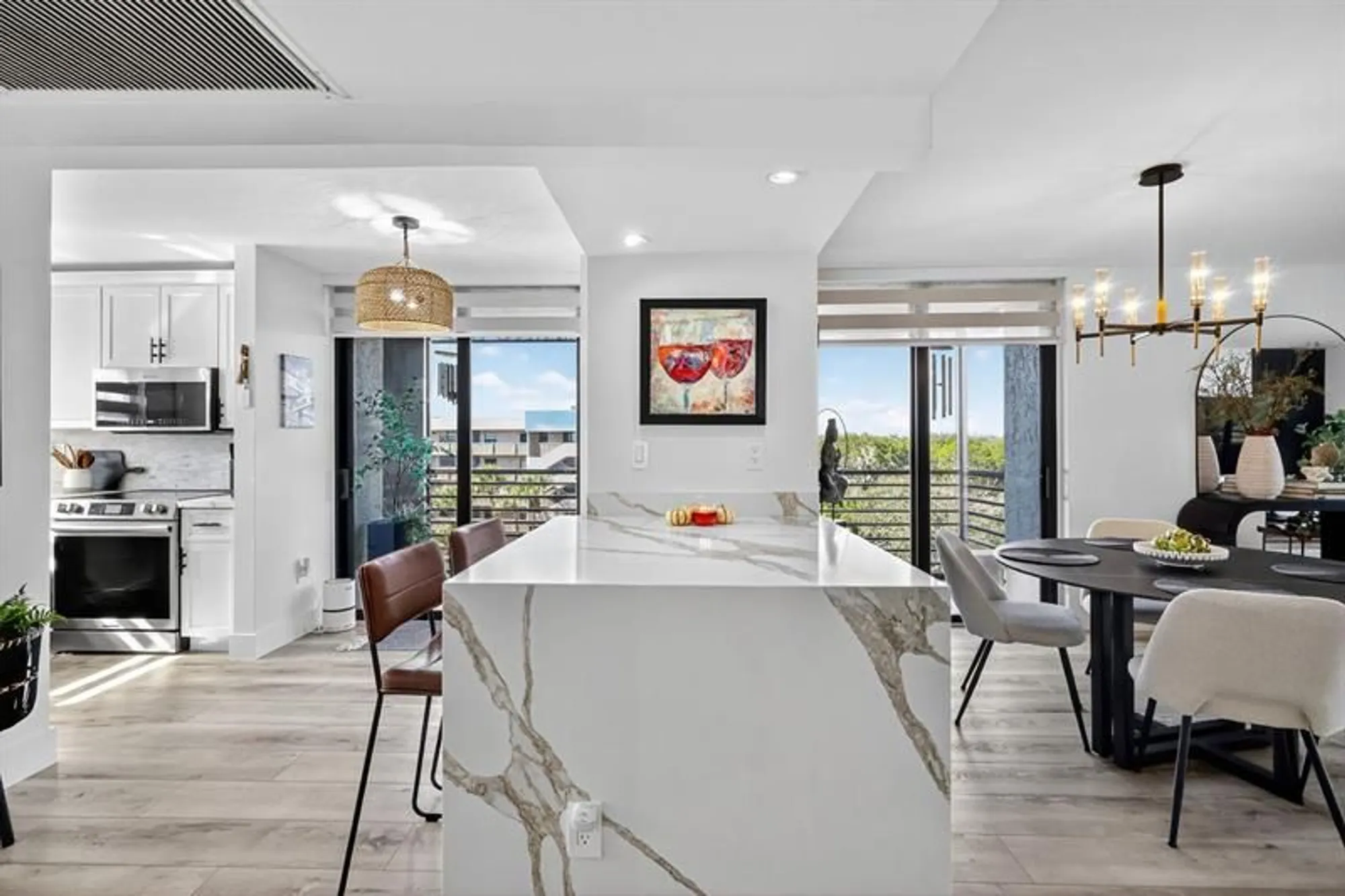 Property Slideshow image 15 of 52 | 1000 colony point cir 501, Pembroke Pines, FL, 33026