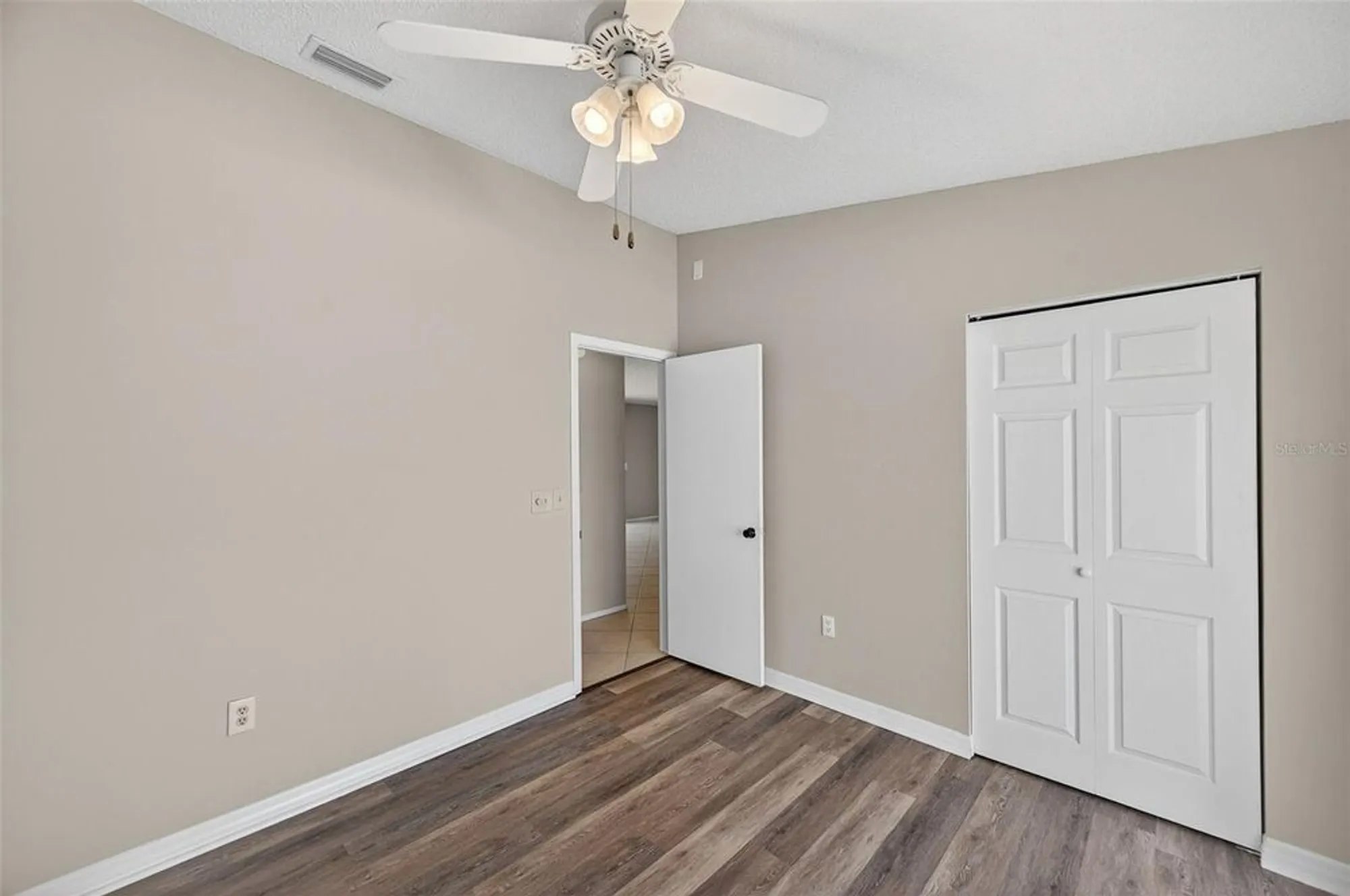Property Slideshow image 19 of 30 | 3704 39th st w # 23, Bradenton, FL, 34205