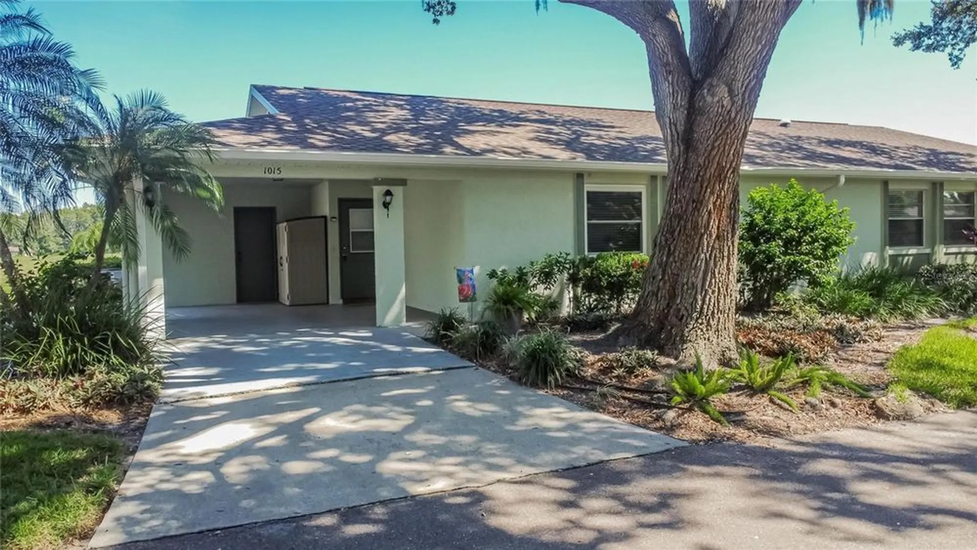 Property Slideshow image 60 of 84 | 1015 harefield cir # 1015, Sun City Center, FL, 33573