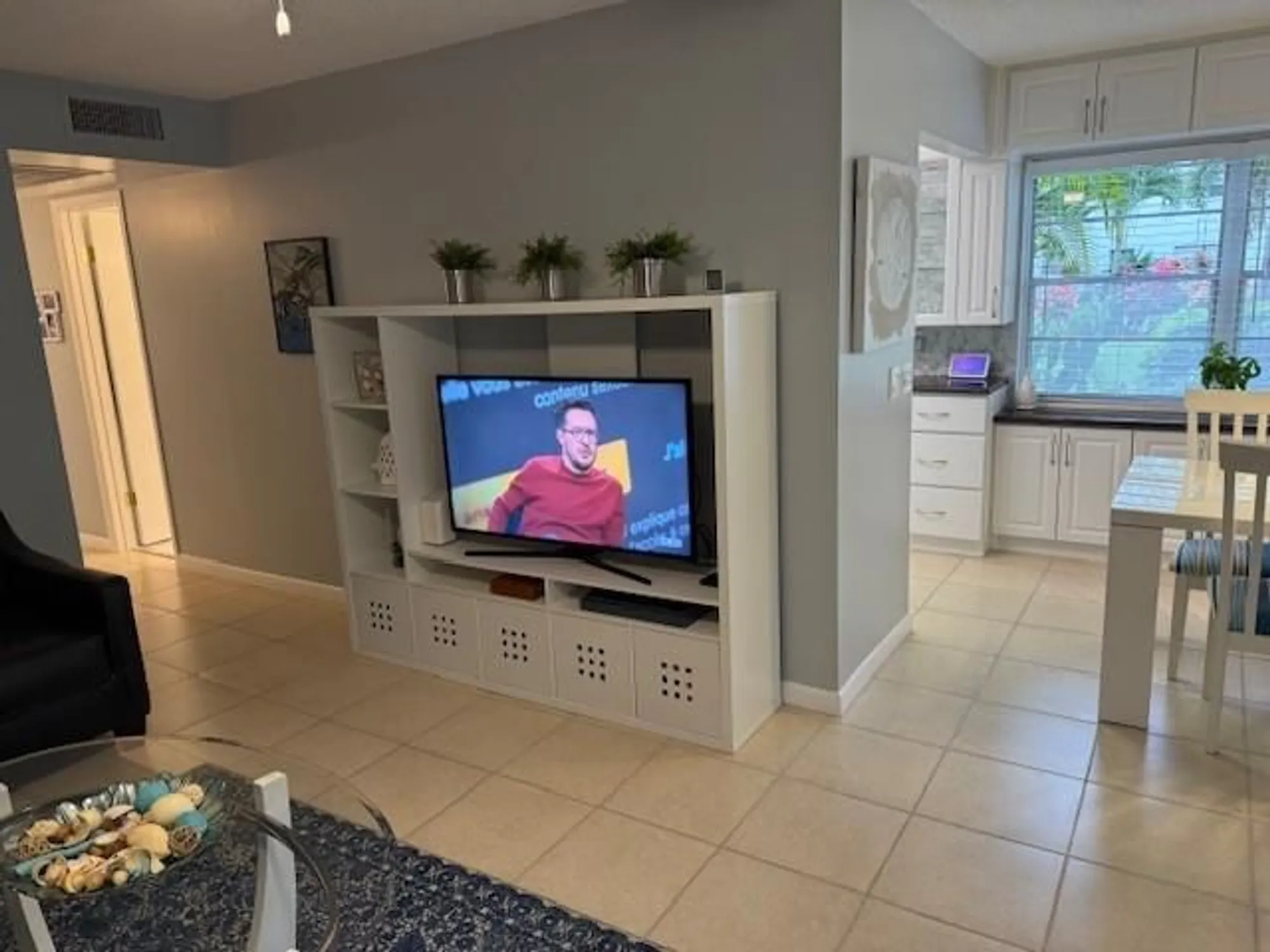 Property Slideshow image 6 of 27 | 8 tilford a # 8, Deerfield Beach, FL, 33442