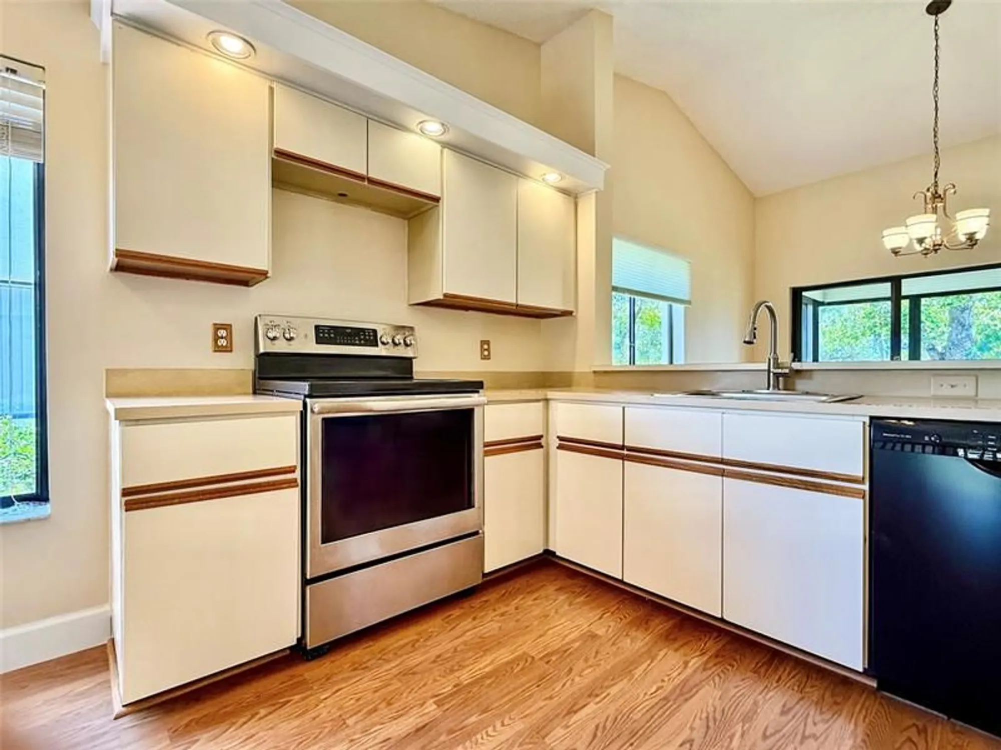 Property Slideshow image 13 of 62 | 10805 bahama palm way apt 201, Boynton Beach, FL, 33437