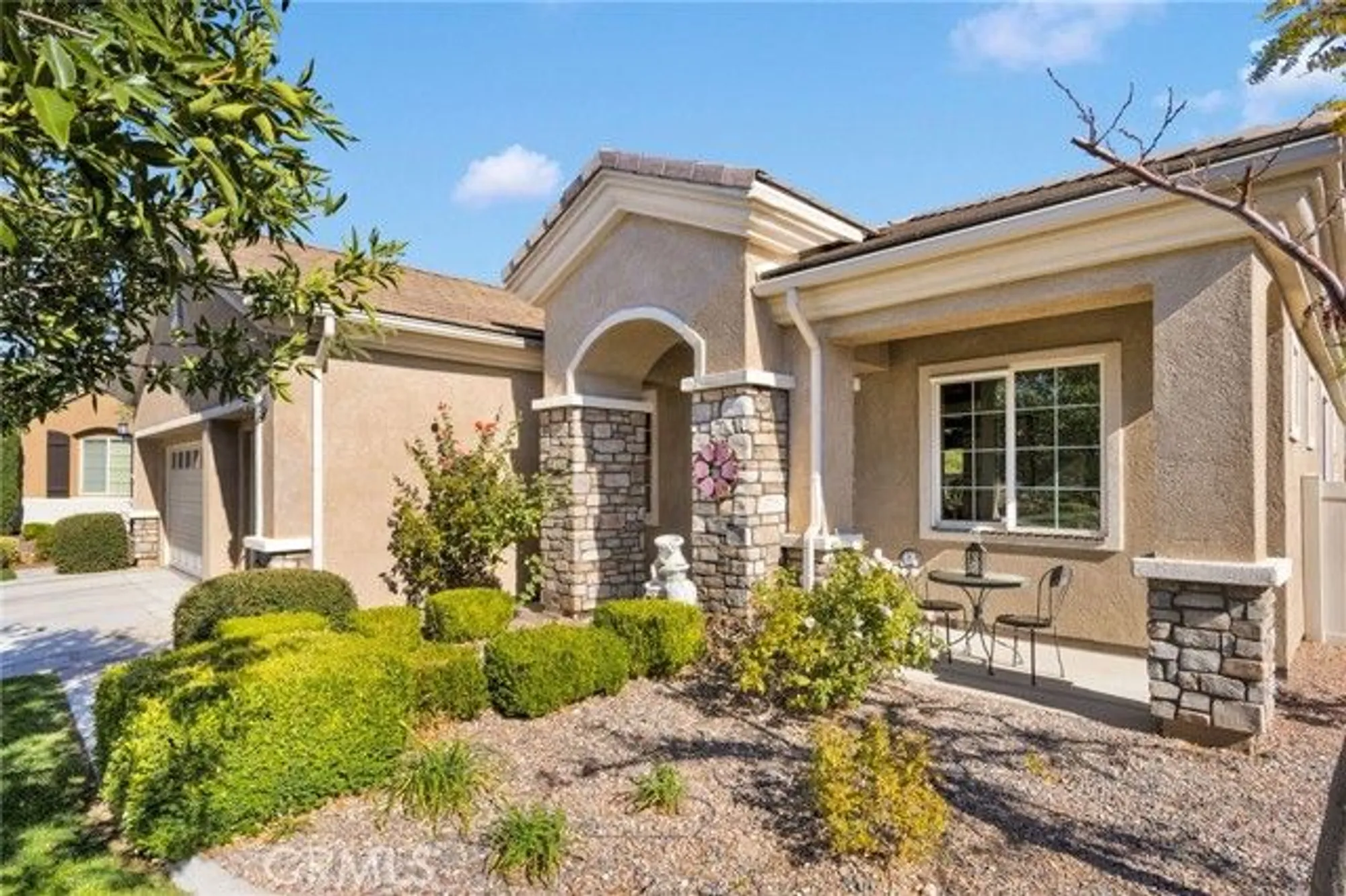 Property Slideshow image 6 of 33 | 10215 wascana ln, Apple Valley, CA, 92308