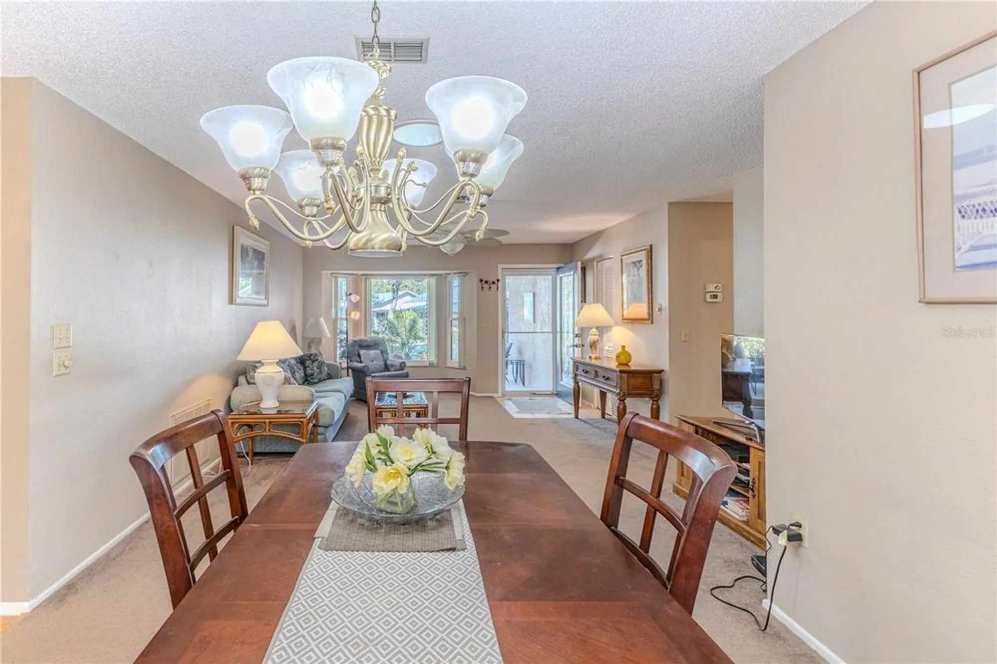 Property Slideshow image 13 of 50 | 6375 ocean pines ln, Spring Hill, FL, 34606