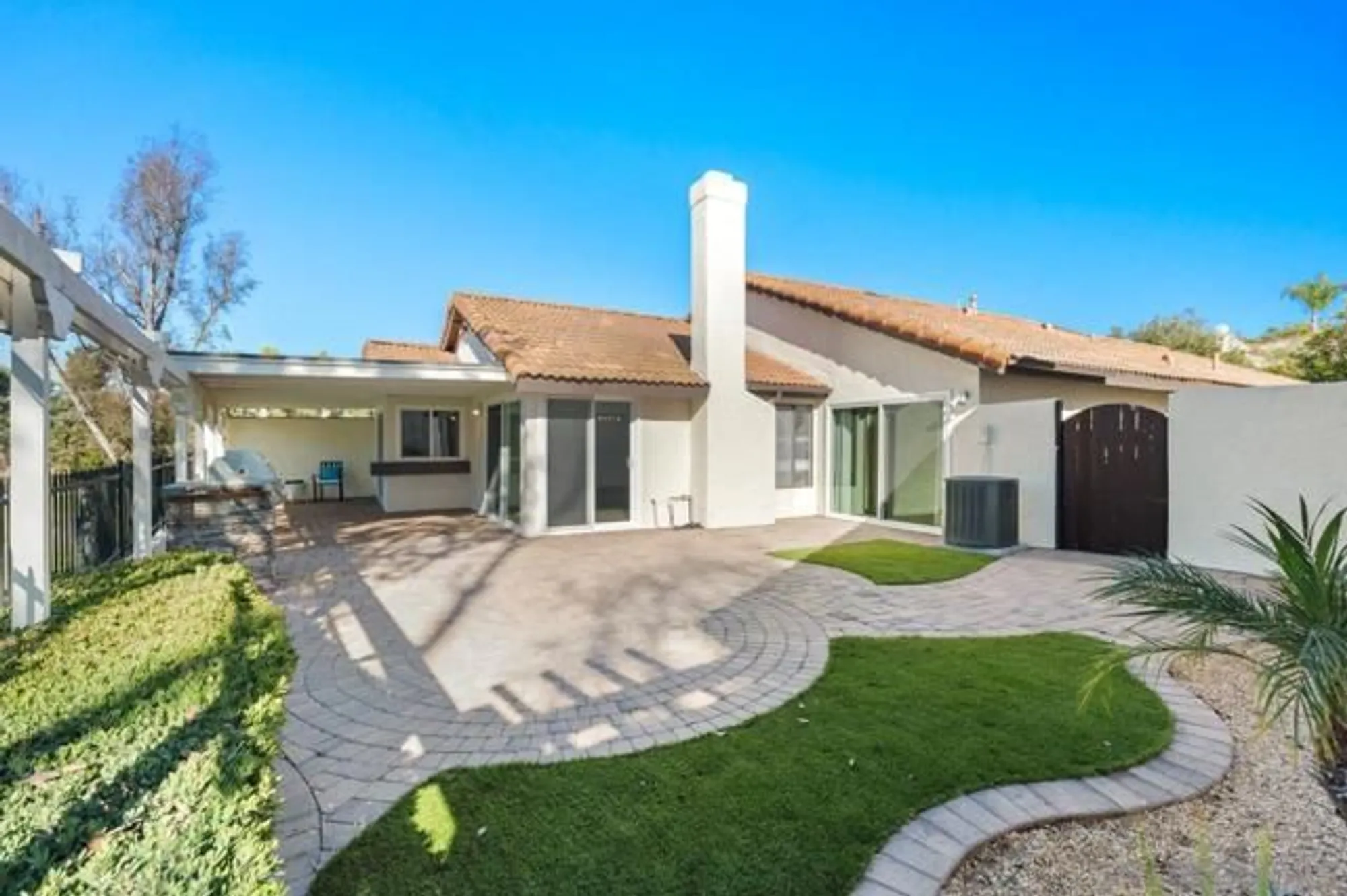 Property Slideshow image 5 of 39 | 17756 camino ancho, San Diego, CA, 92128