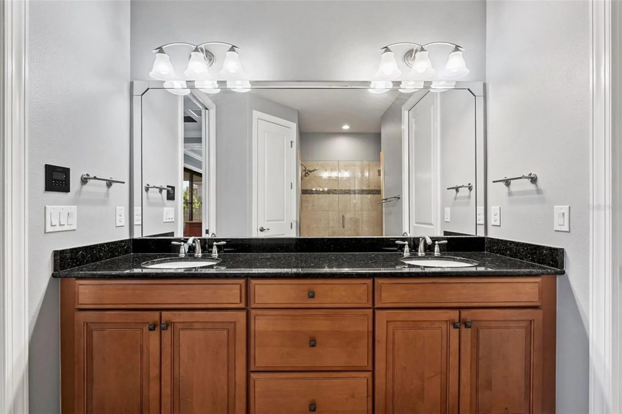 Property Slideshow image 17 of 52 | 4816 heinman cv, Palmetto, FL, 34221