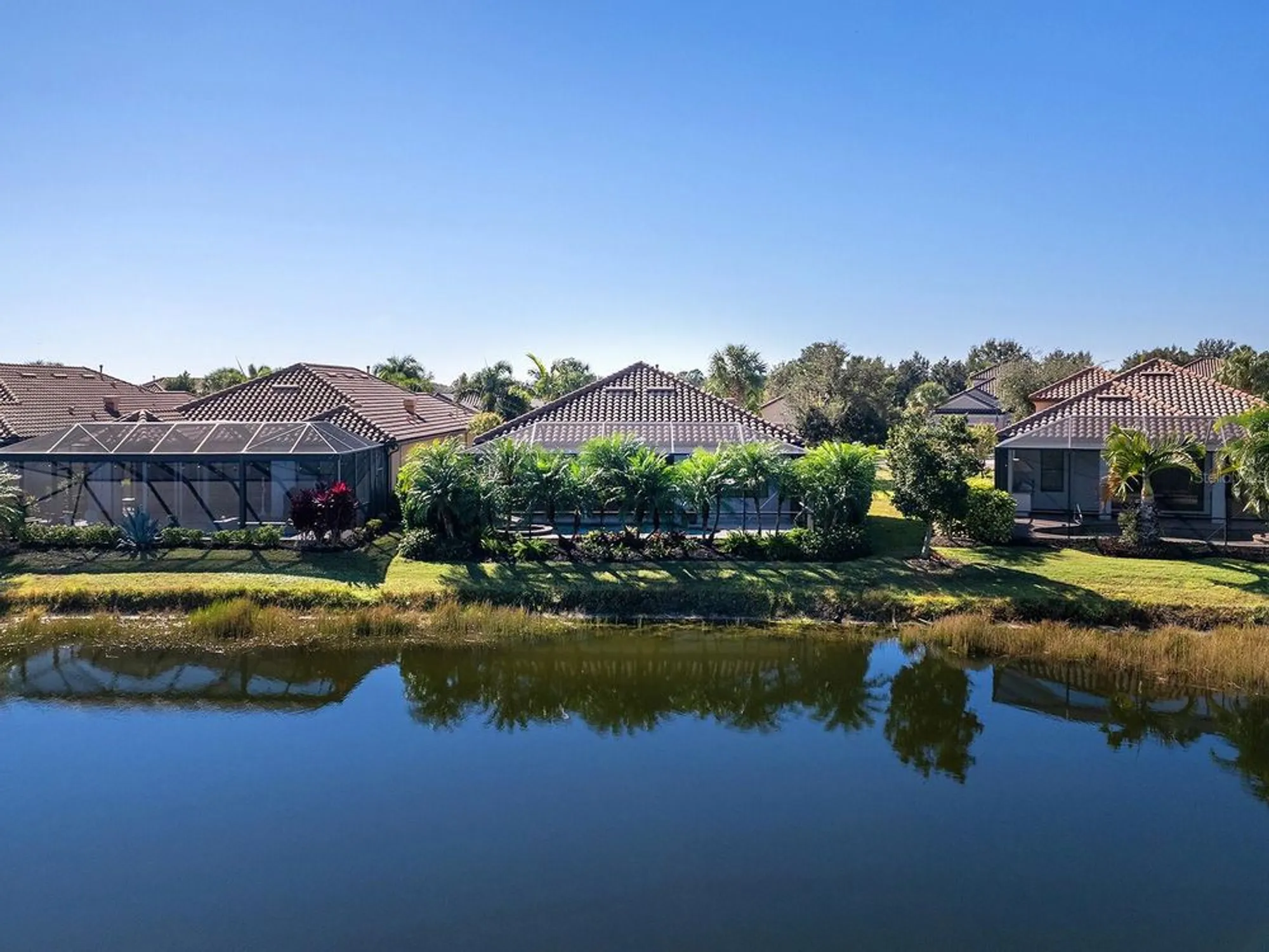 Property Slideshow image 11 of 81 | 12729 fontana loop, Lakewood Ranch, FL, 34211
