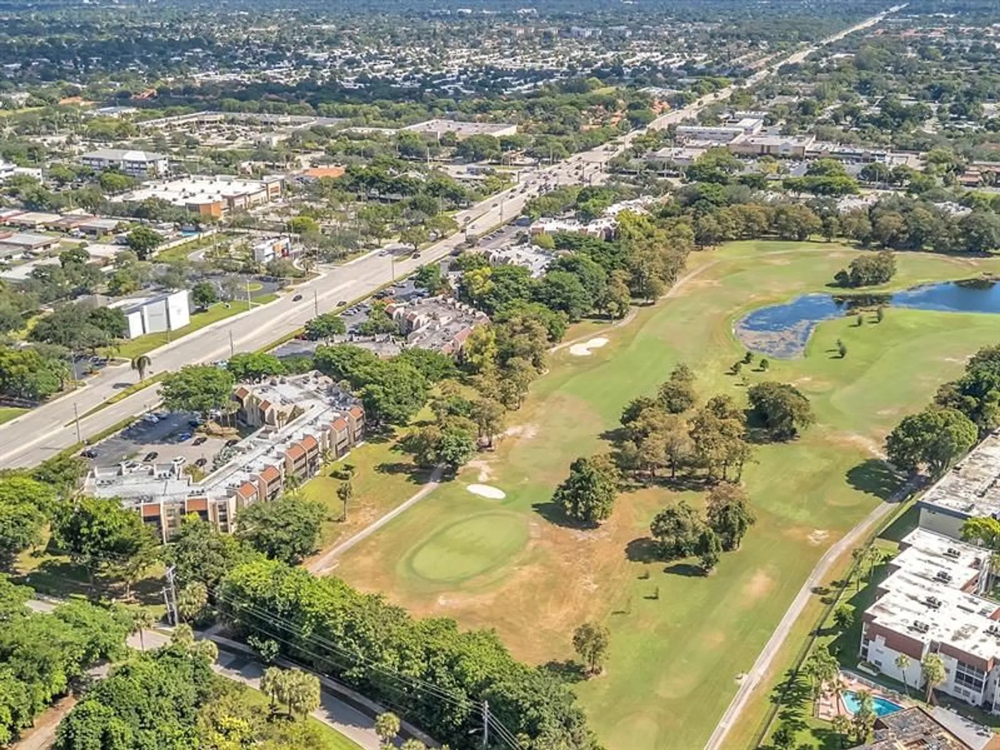 Property Slideshow image 33 of 37 | 7750 w mcnab rd apt 202, Tamarac, FL, 33321