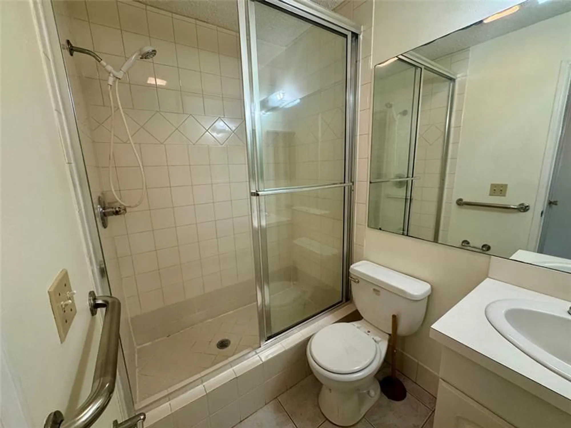 Property Slideshow image 12 of 25 | 1152 nw 83rd ave d66, Plantation, FL, 33322