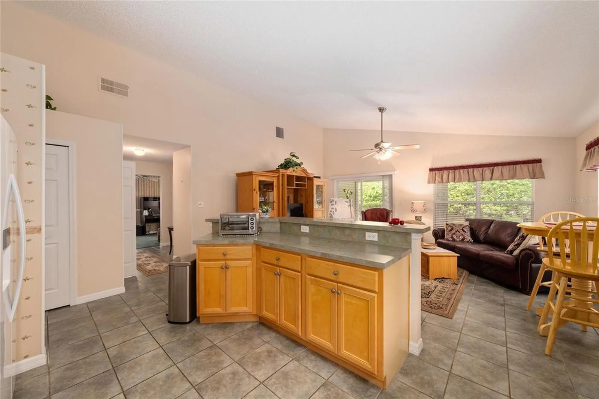 Property Slideshow image 19 of 37 | 24817 cranes roost cir, Leesburg, FL, 34748