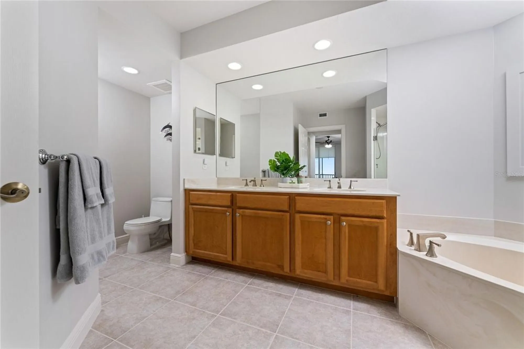 Property Slideshow image 26 of 61 | 3329 sunset key cir unit 301, Punta Gorda, FL, 33955