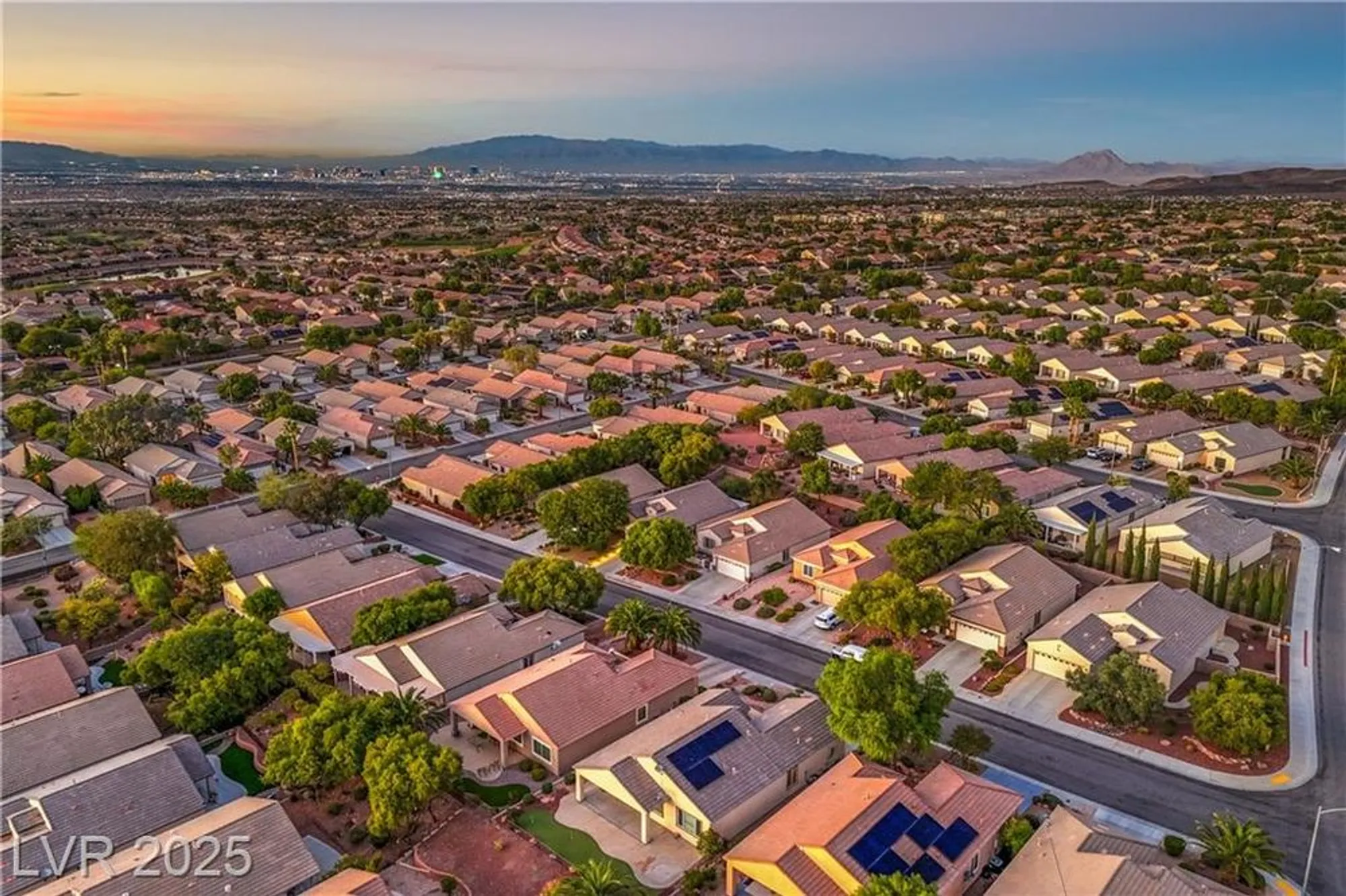 Property Slideshow image 42 of 62 | 2331 meteor shower st, Henderson, NV, 89044