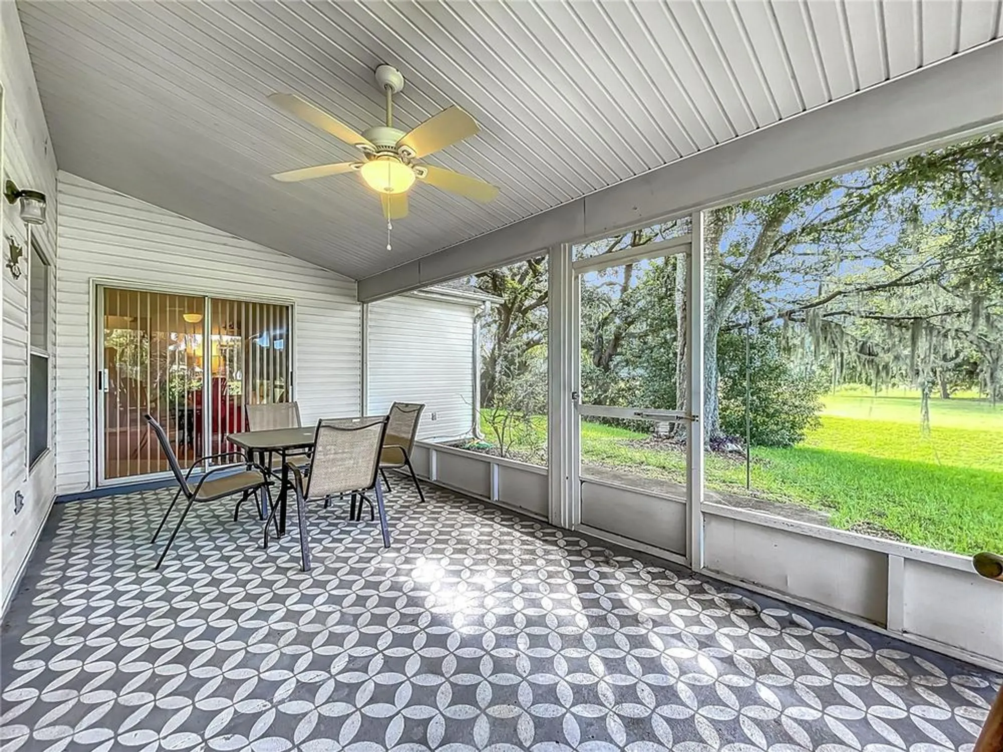 Property Slideshow image 44 of 52 | 26338 glen eagle dr, Leesburg, FL, 34748