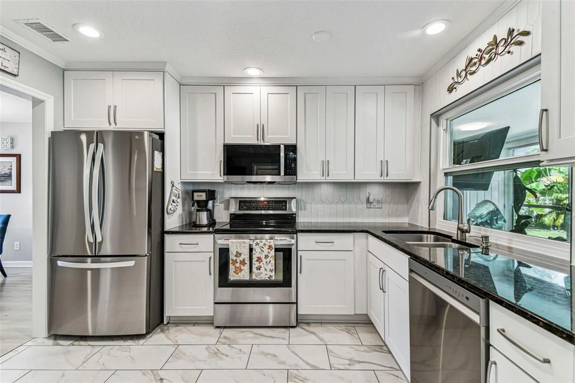 Property Slideshow image 15 of 99 | 2834 thistle ct, Palm Harbor, FL, 34684