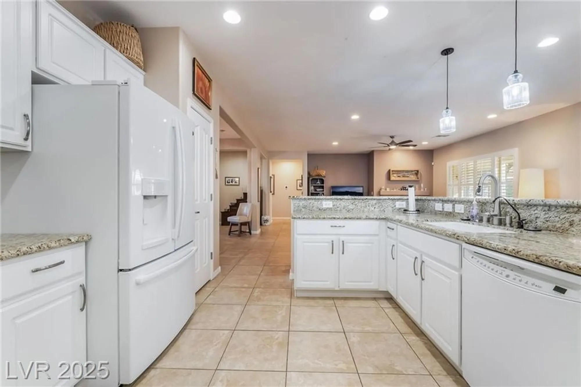 Property Slideshow image 6 of 40 | 2318 black river falls dr, Henderson, NV, 89044