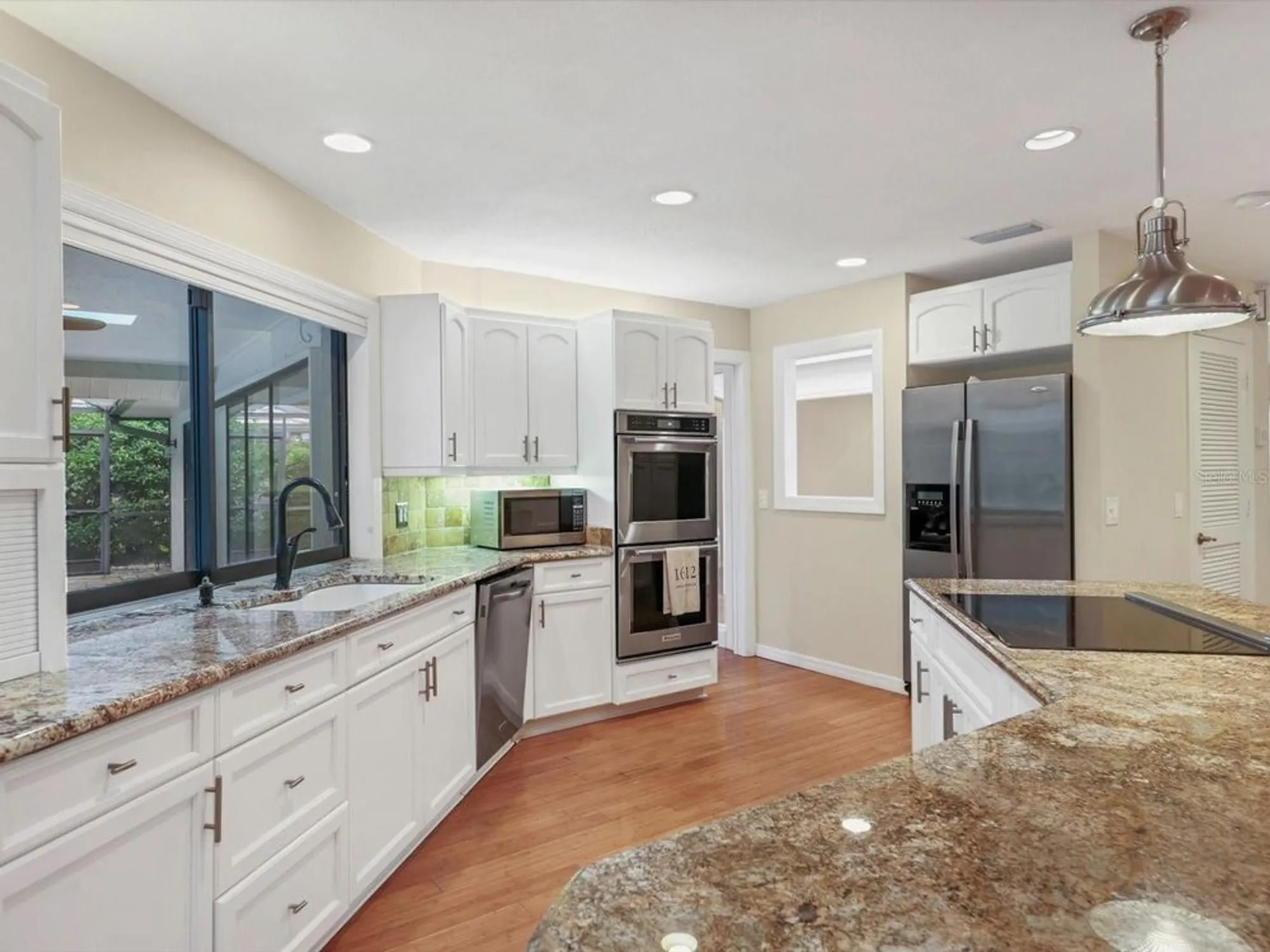 Property Slideshow image 14 of 46 | 1612 pine harrier cir, Sarasota, FL, 34231