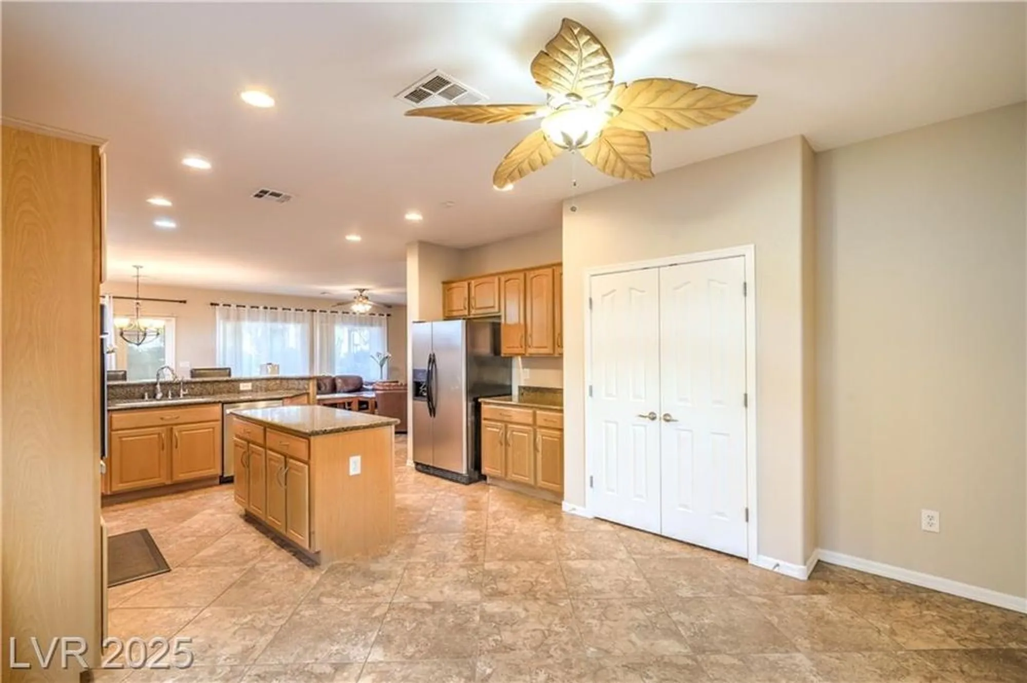 Property Slideshow image 14 of 52 | 2148 shadow canyon dr, Henderson, NV, 89044