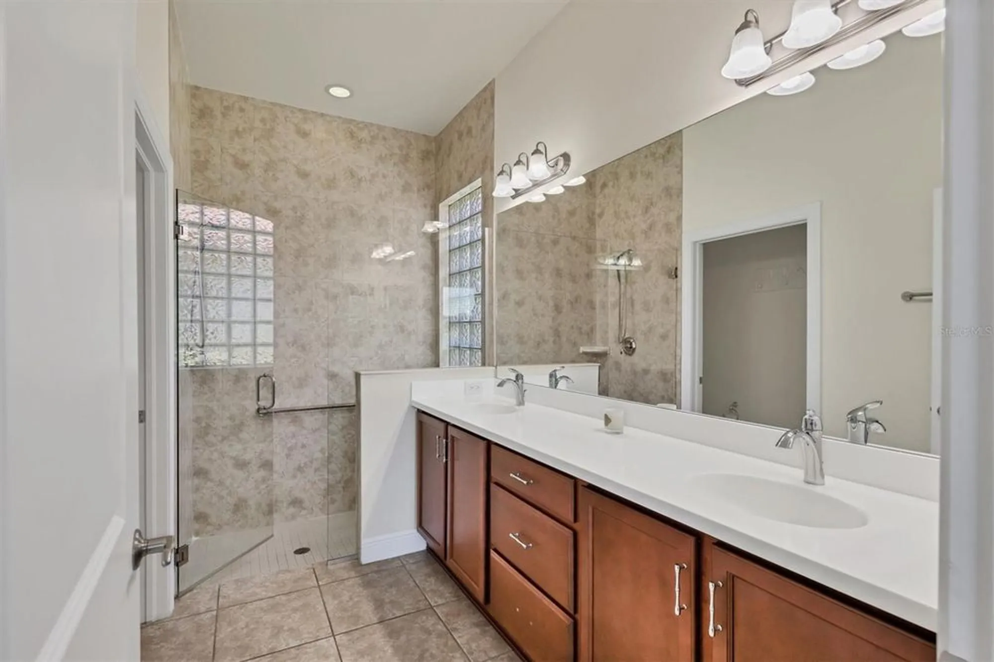 Property Slideshow image 21 of 58 | 10424 crooked creek dr, Venice, FL, 34293