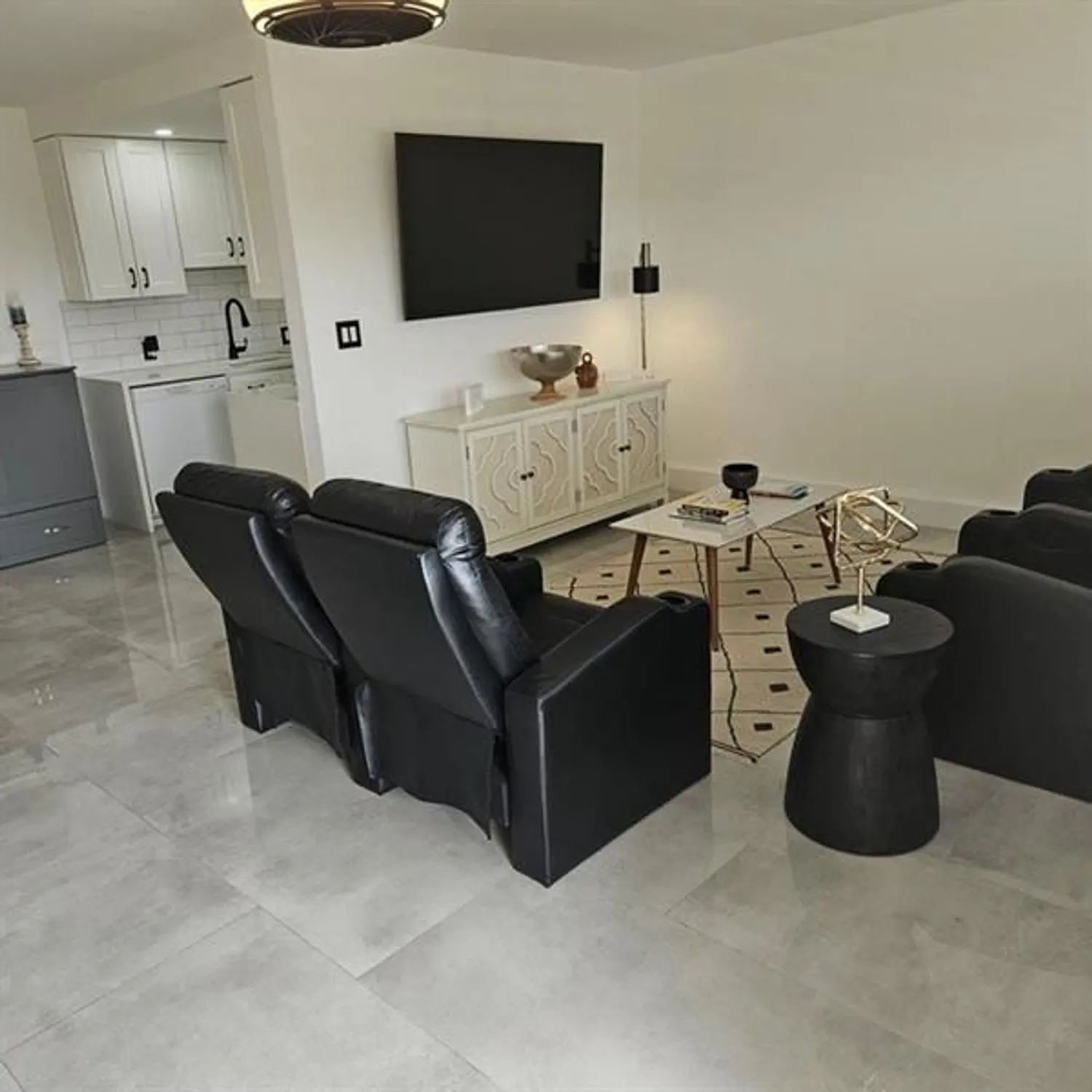 Property Slideshow image 5 of 17 | 4701 martinique dr h4, Coconut Creek, FL, 33066