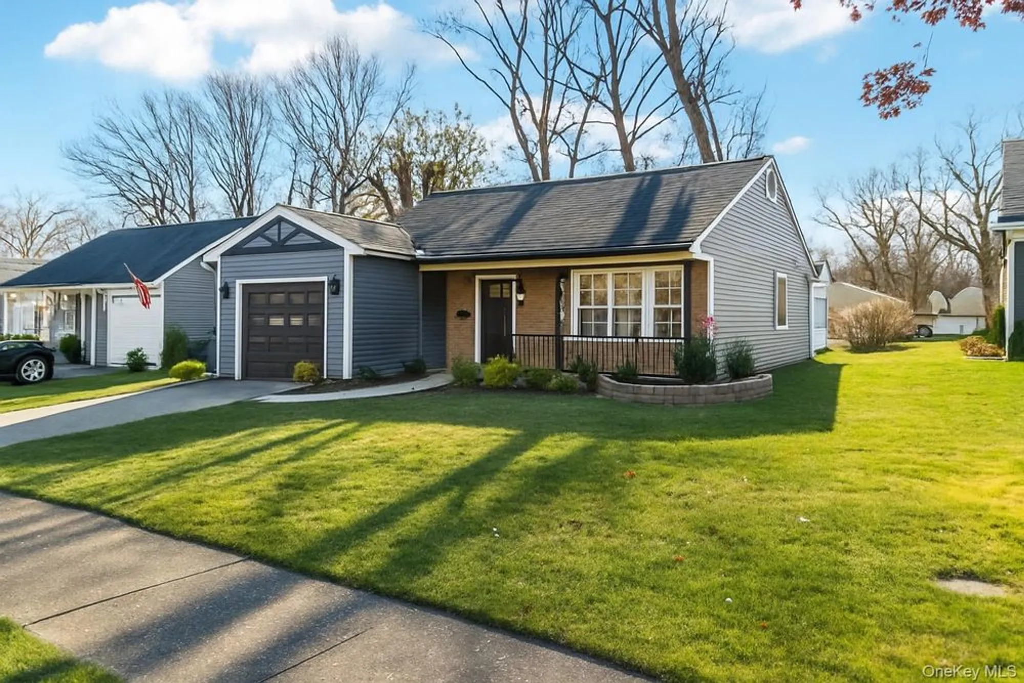 Property Slideshow image 3 of 26 | 195 canterbury dr, Ridge, NY, 11961