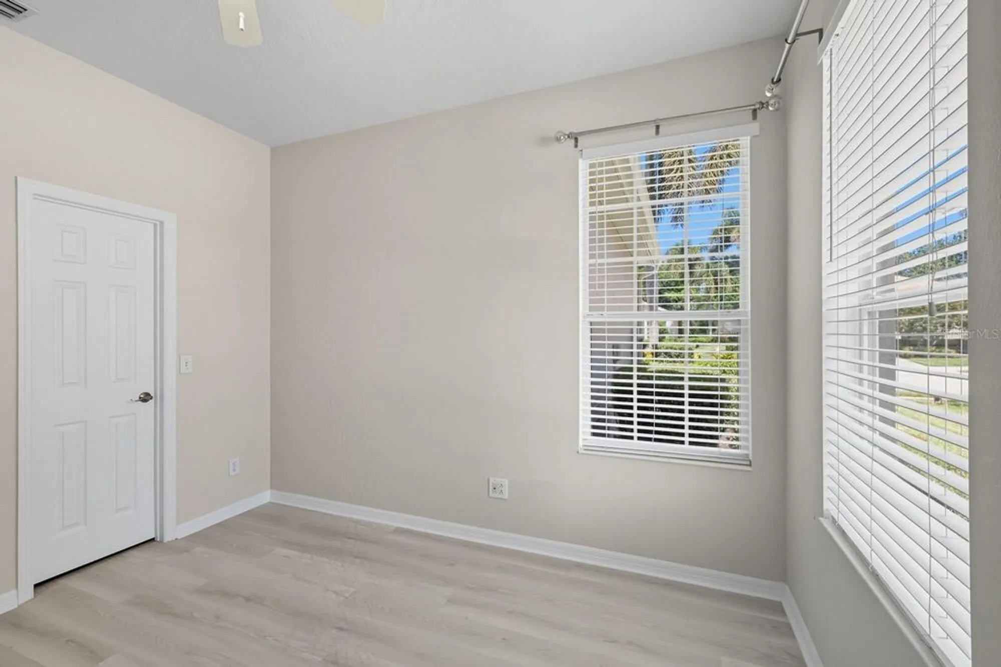 Property Slideshow image 23 of 50 | 4470 kariba lake ter, Sarasota, FL, 34243