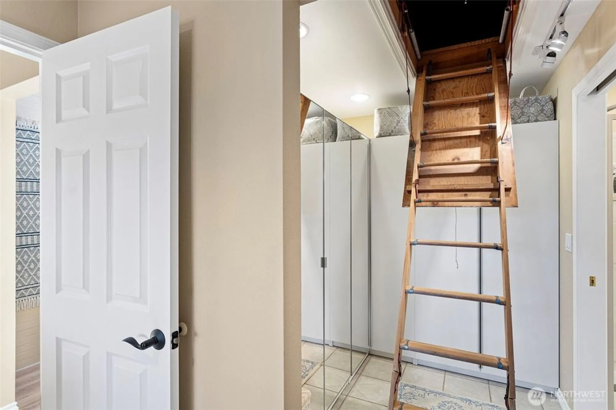 Property Slideshow image 29 of 40 | 10749 glen acres dr s # 10749s, Seattle, WA, 98168