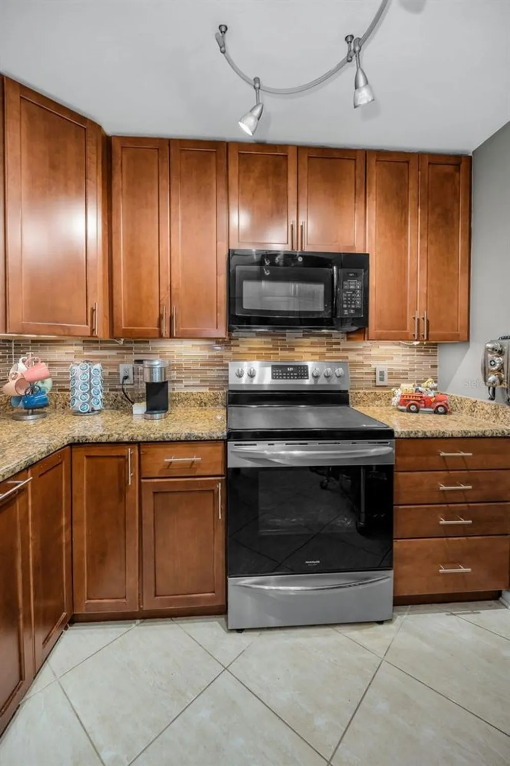 Property Slideshow image 30 of 85 | 3062 eastland blvd 105, Clearwater, FL, 33761