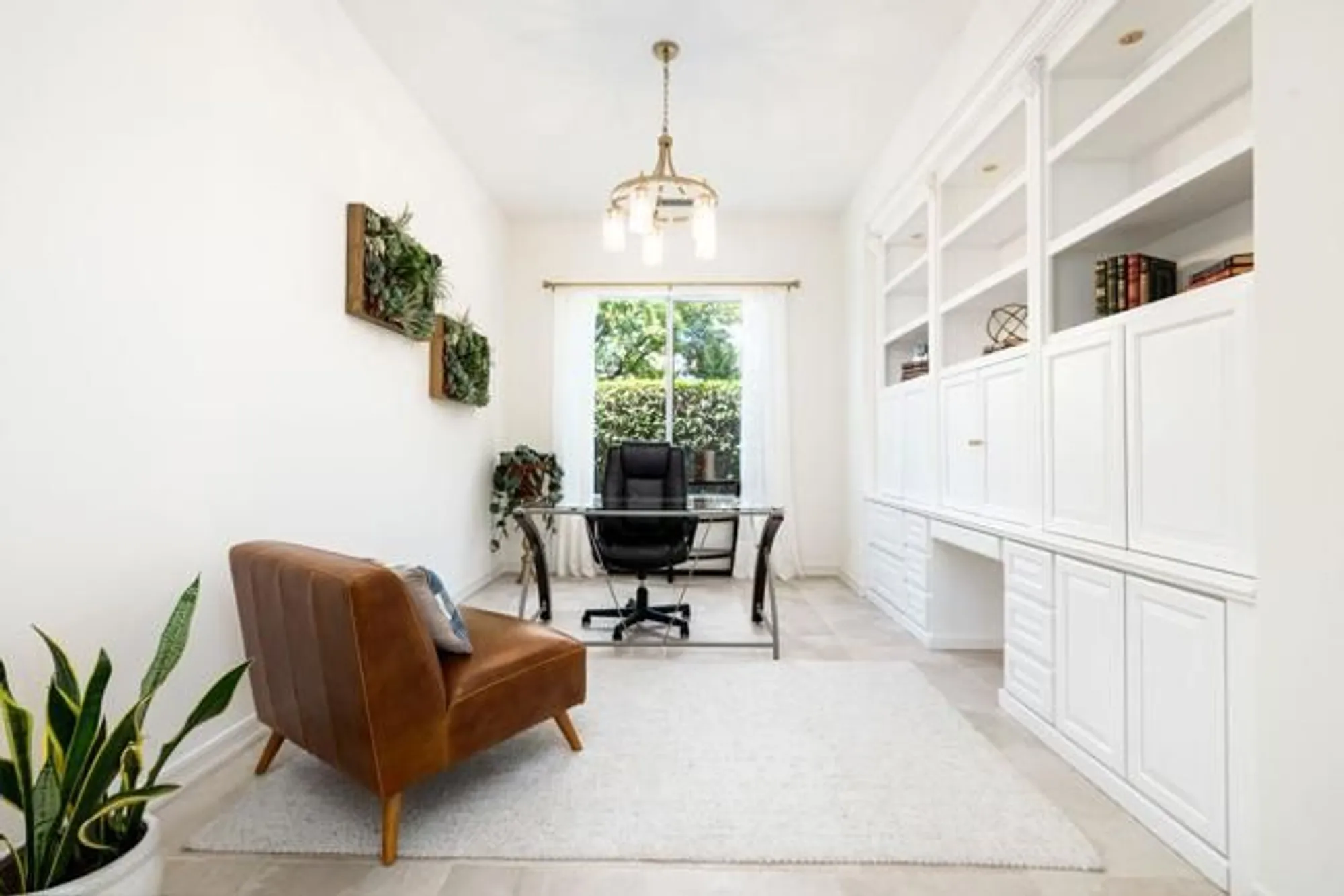 Property Slideshow image 11 of 77 | 81799 prism dr, La Quinta, CA, 92253