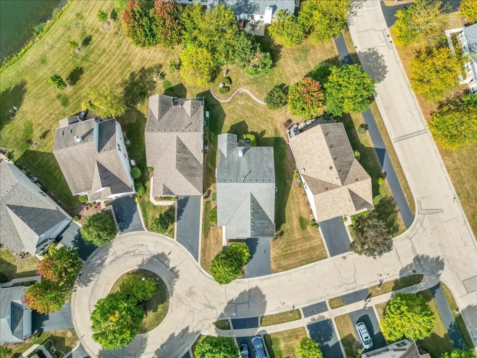 Property Slideshow image 26 of 28 | 16012 carillon lakes ct, Crest Hill, IL, 60403