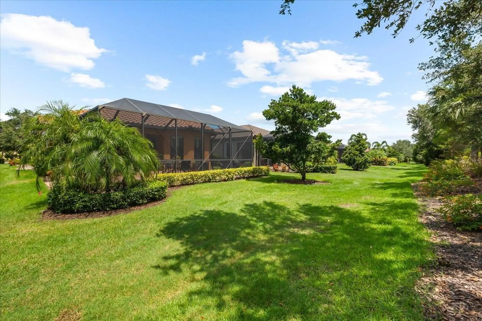 Property Slideshow image 39 of 74 | 5121 serata dr, Lakewood Ranch, FL, 34211