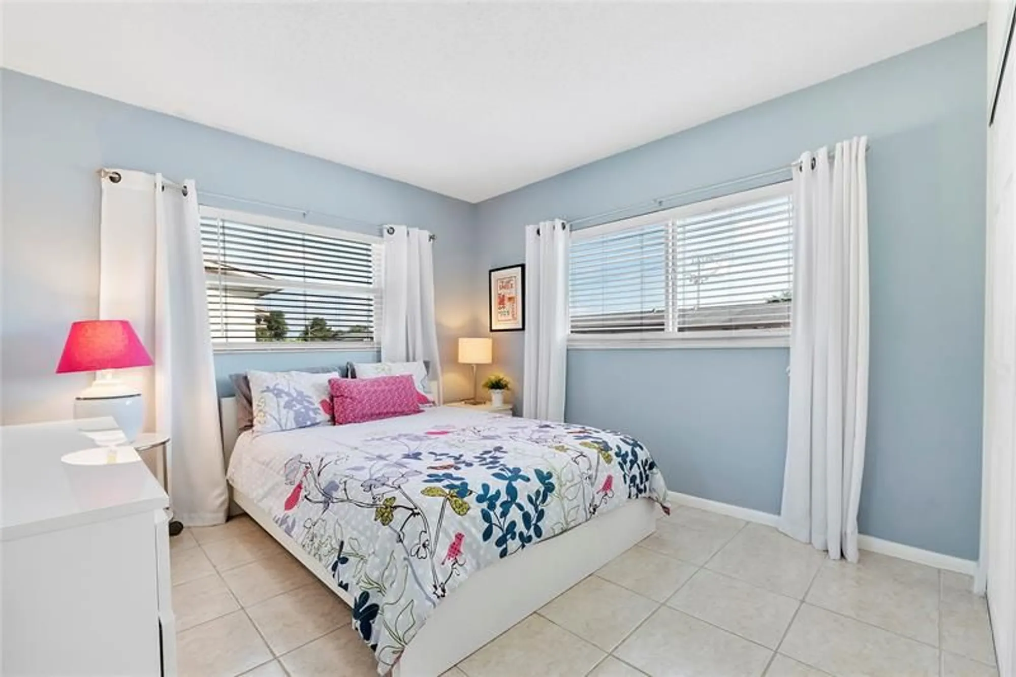 Property Slideshow image 12 of 18 | 601 nw 76th ter 208, Margate, FL, 33063