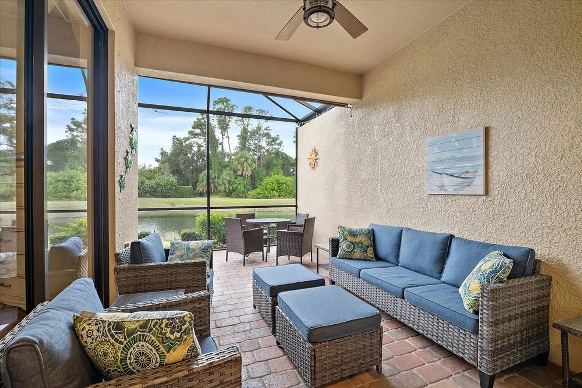 Property Slideshow image 11 of 30 | 6720 willowshire way, Bradenton, FL, 34212