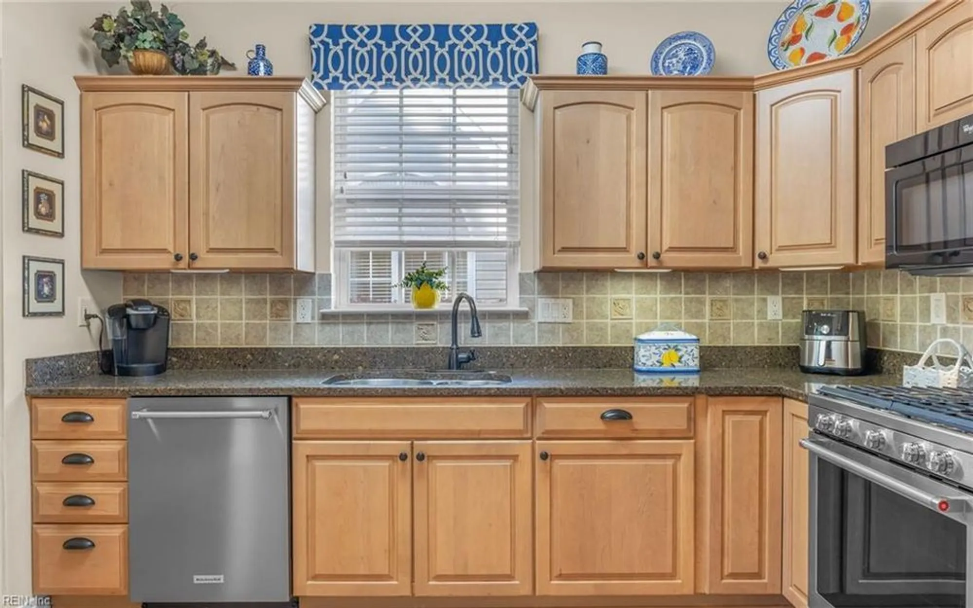 Property Slideshow image 3 of 48 | 2632 einstein dr, Virginia Beach, VA, 23456