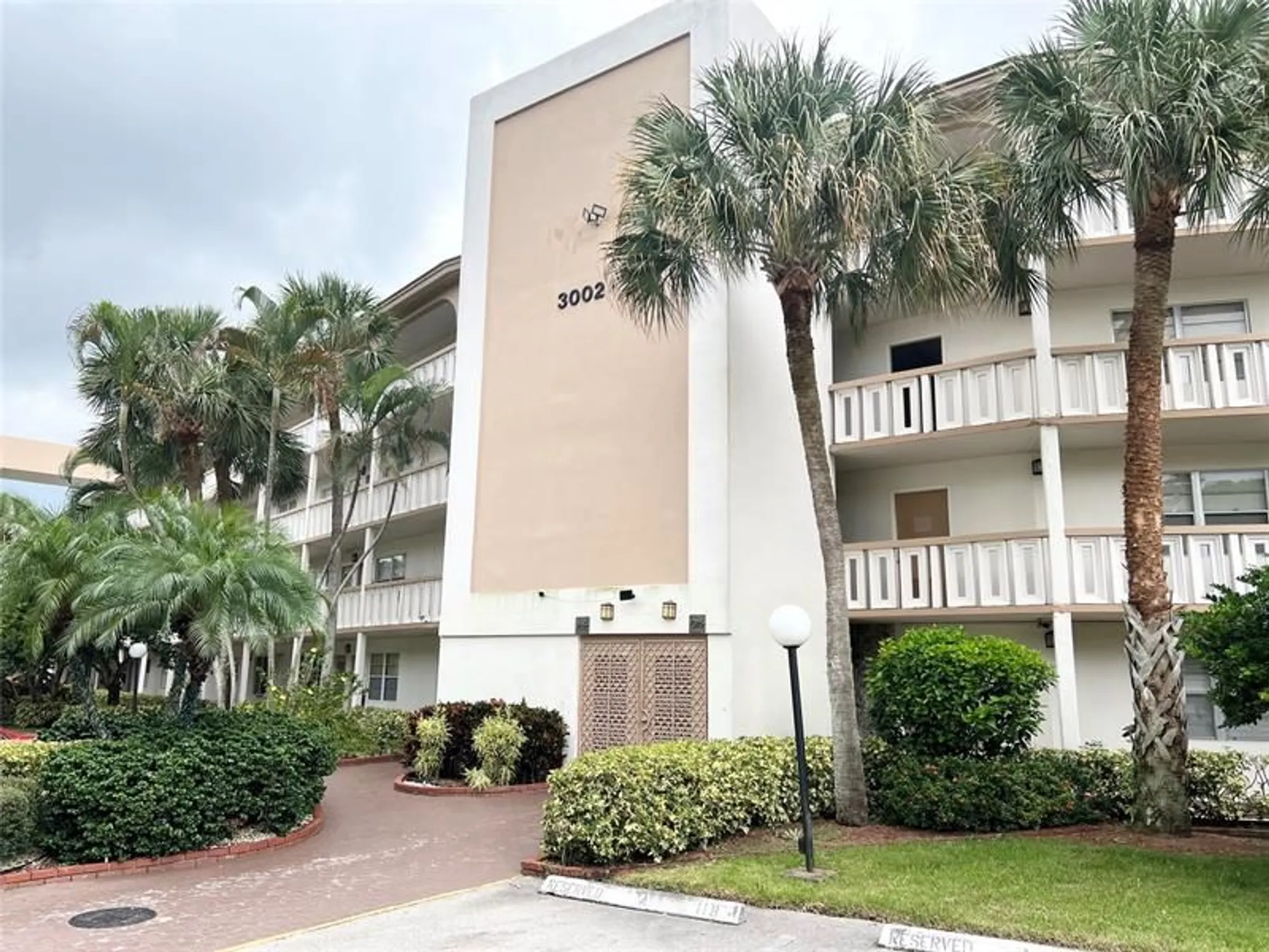 Property Slideshow image 37 of 40 | 3002 portofino isle e3, Coconut Creek, FL, 33066