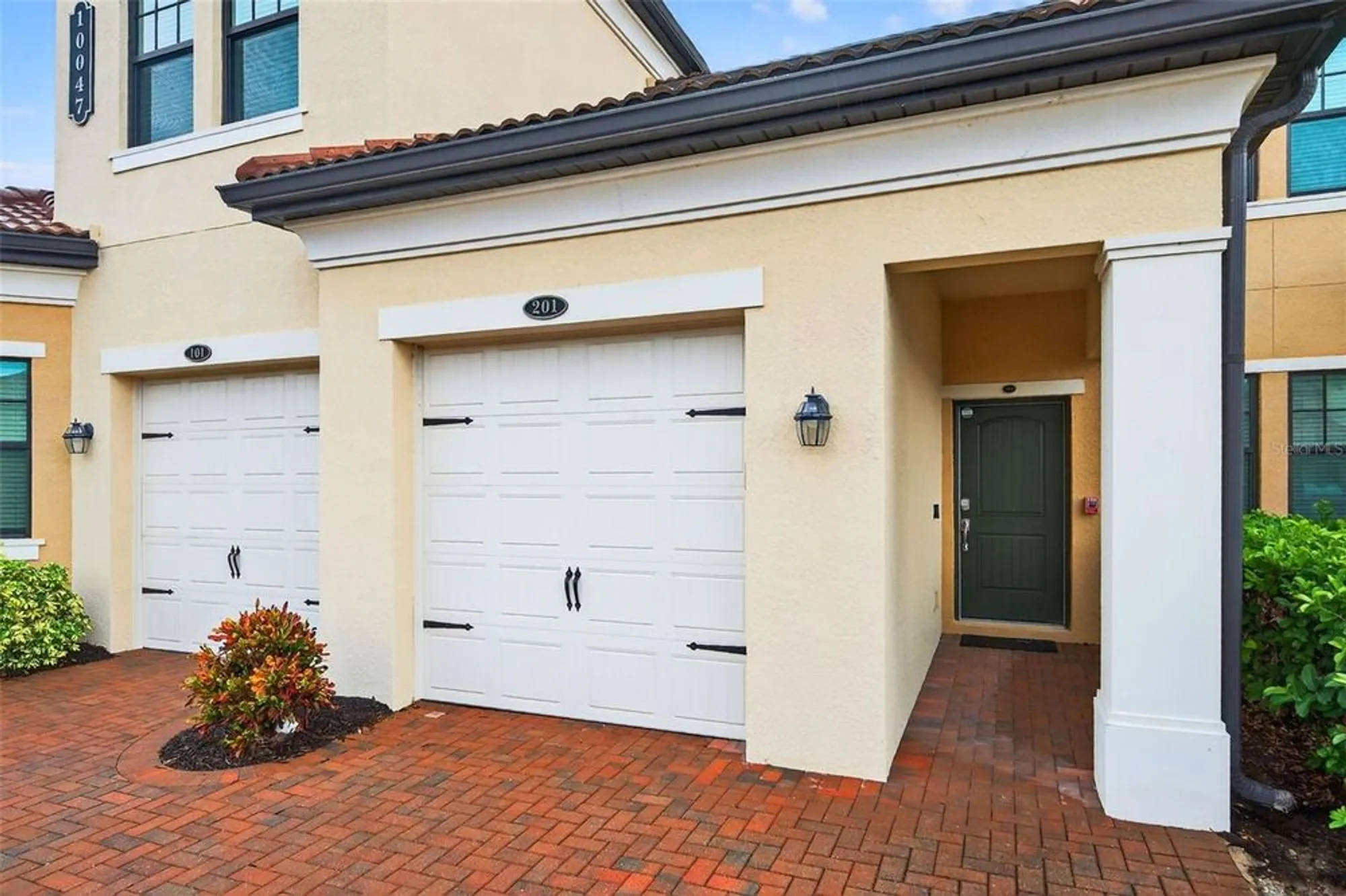 Property Slideshow image 4 of 91 | 10047 crooked creek dr 201, Venice, FL, 34293