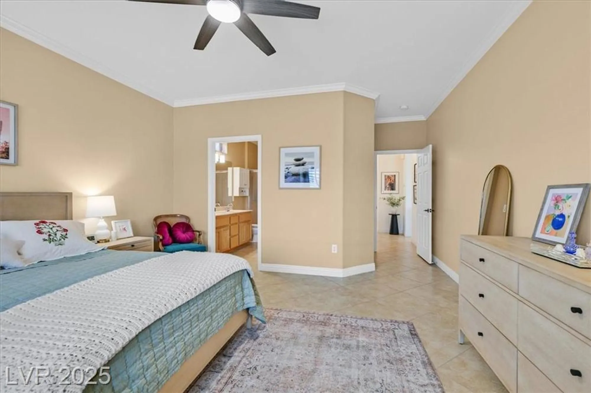Property Slideshow image 12 of 36 | 1388 couperin dr, Henderson, NV, 89052