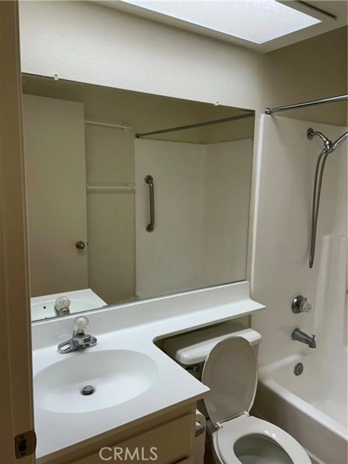 Property Slideshow image 16 of 47 | 18232 parkview ln 103, Huntington Beach, CA, 92648