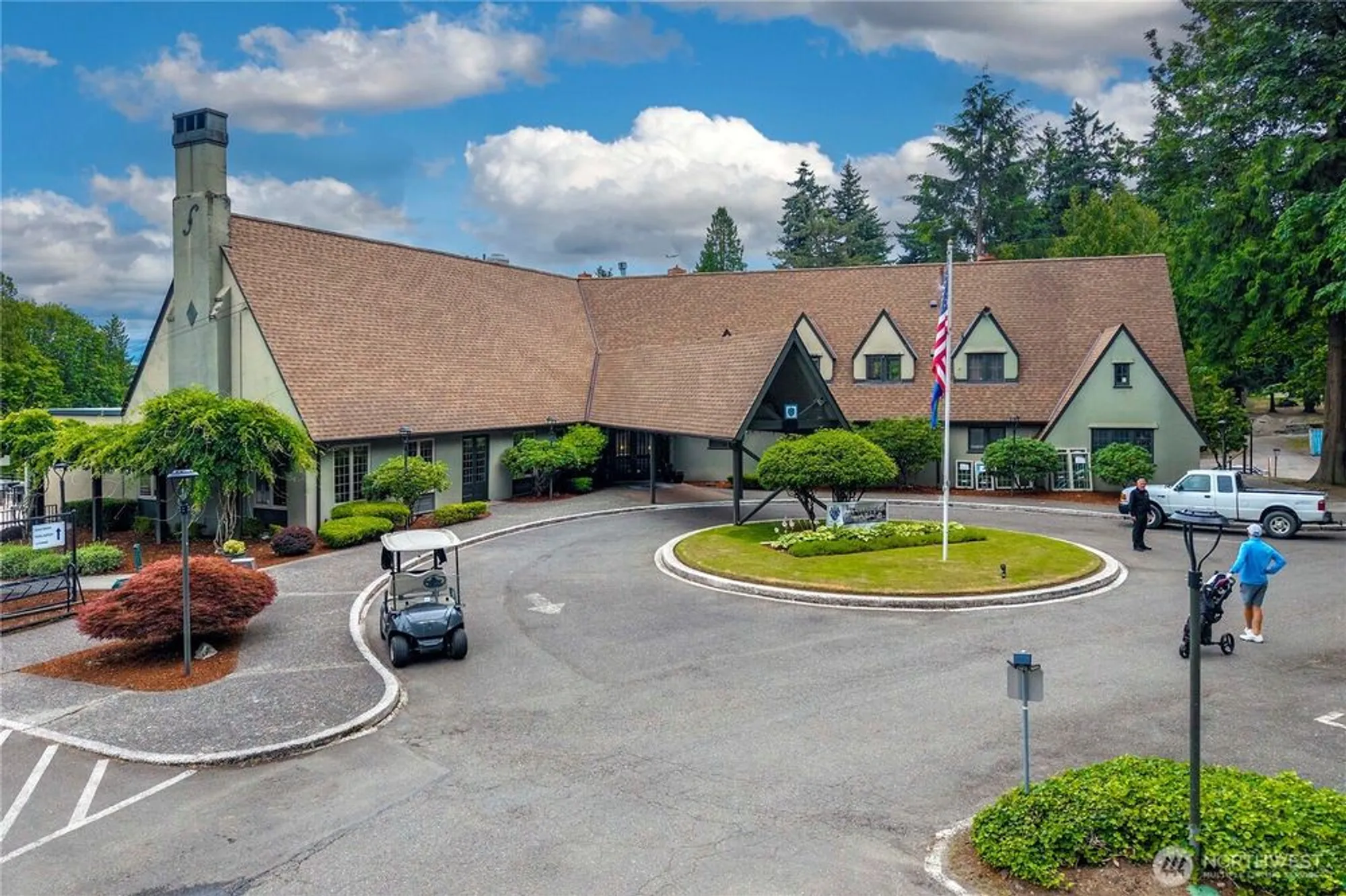 Property Slideshow image 32 of 35 | 10637 glen acres dr s # 10637, Seattle, WA, 98168