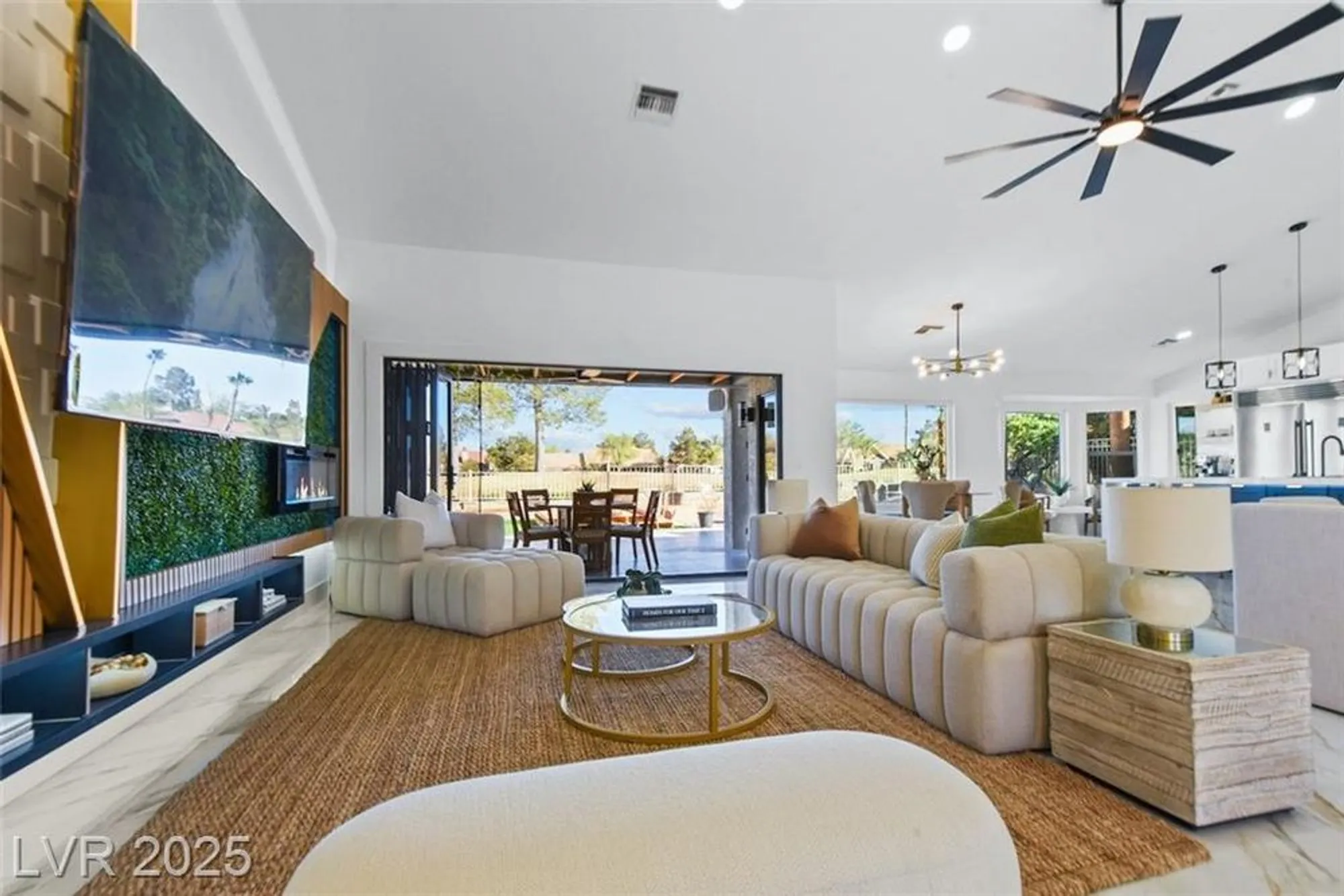 Property Slideshow image 5 of 36 | 2652 golfside dr, Las Vegas, NV, 89134