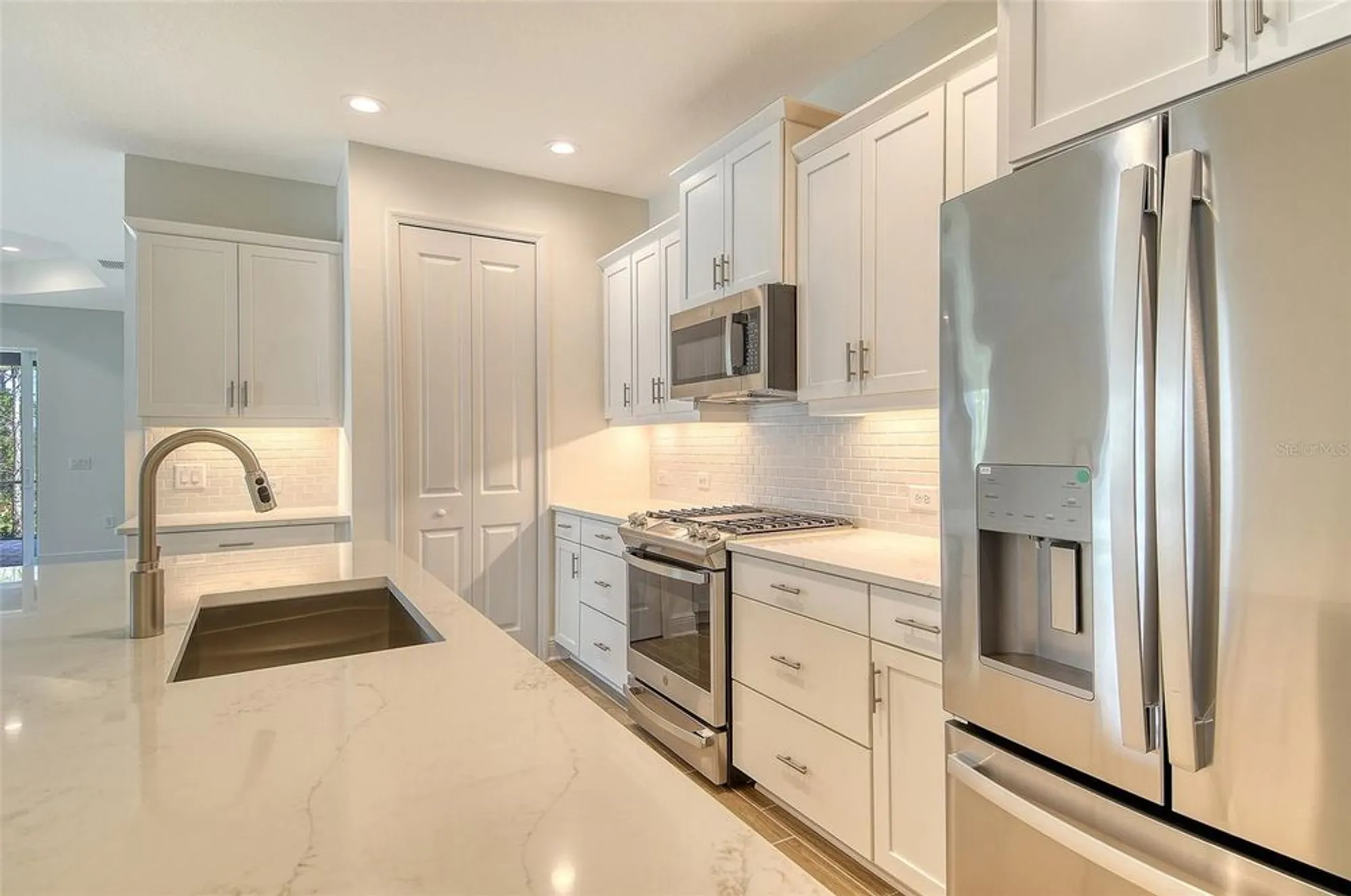 Property Slideshow image 20 of 41 | 12697 palatka dr, Venice, FL, 34293