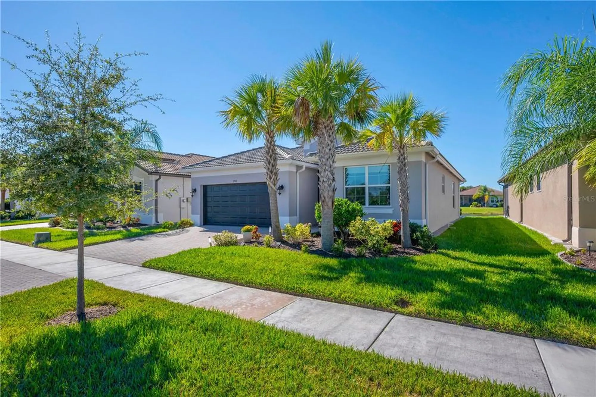 Property Slideshow image 42 of 48 | 15513 santa pola dr, Wimauma, FL, 33598