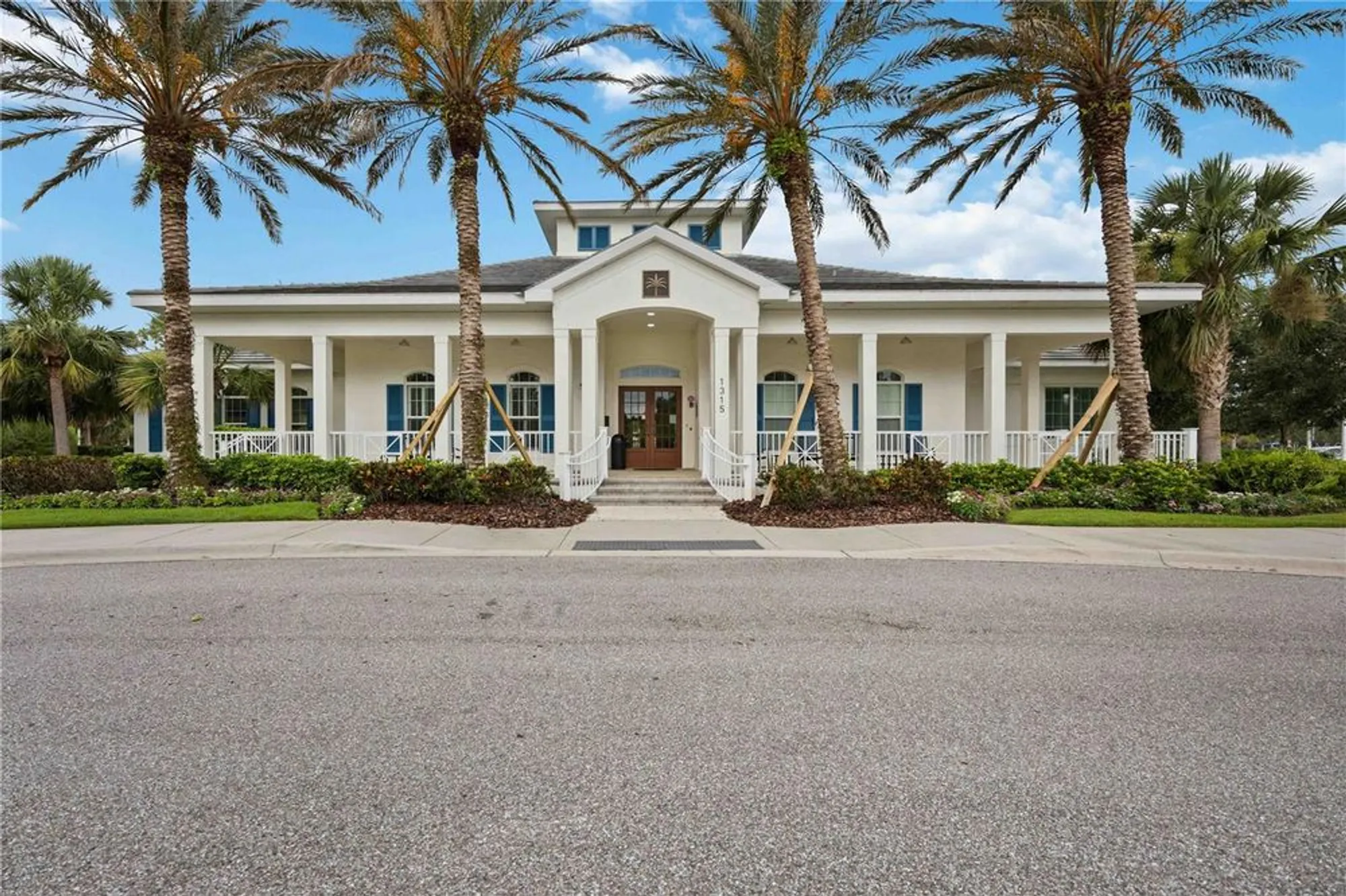 Property Slideshow image 62 of 70 | 12252 stuart dr, Venice, FL, 34293