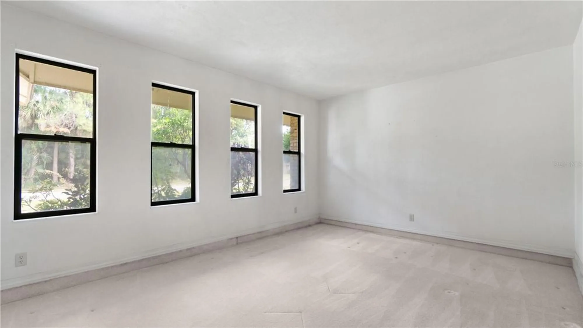 Property Slideshow image 11 of 50 | 965 pelican bay dr, Daytona Beach, FL, 32119