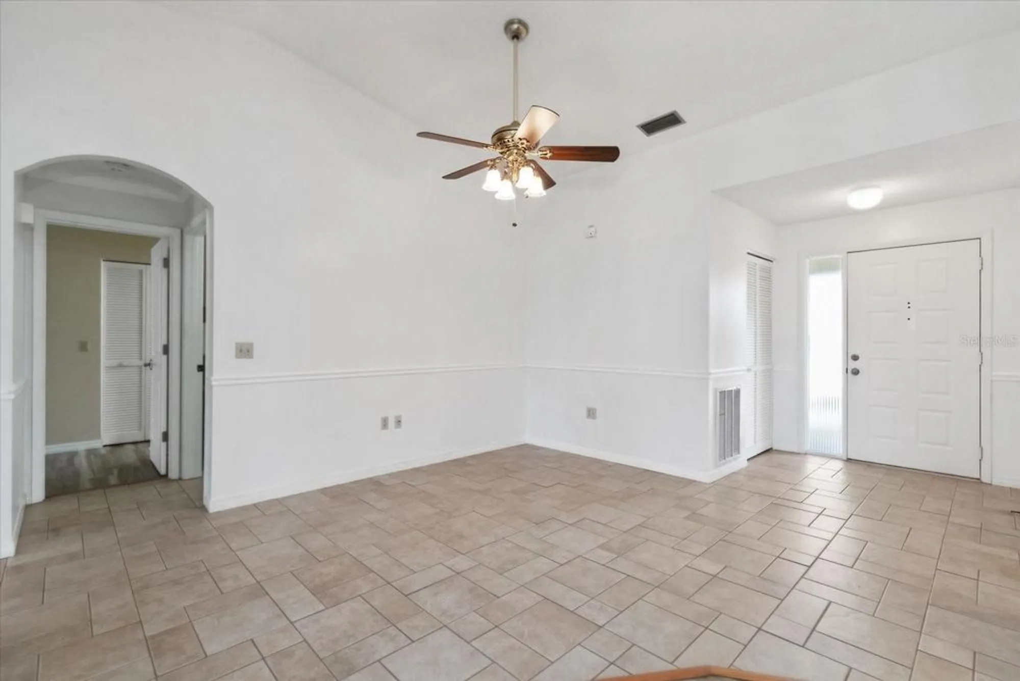 Property Slideshow image 15 of 48 | 508 foxwood blvd, Englewood, FL, 34223