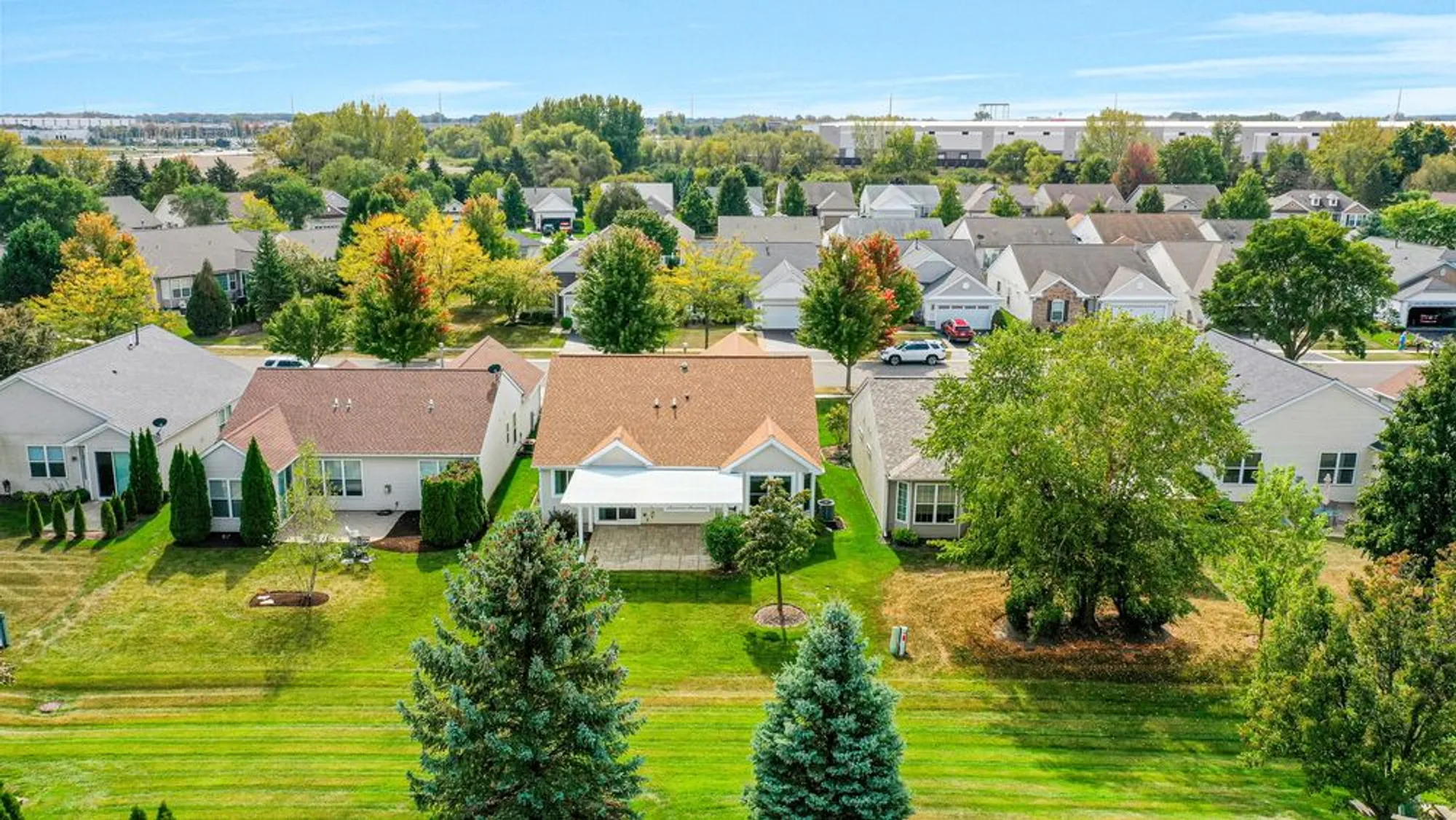 Property Slideshow image 36 of 43 | 12250 songbird ln, Huntley, IL, 60142