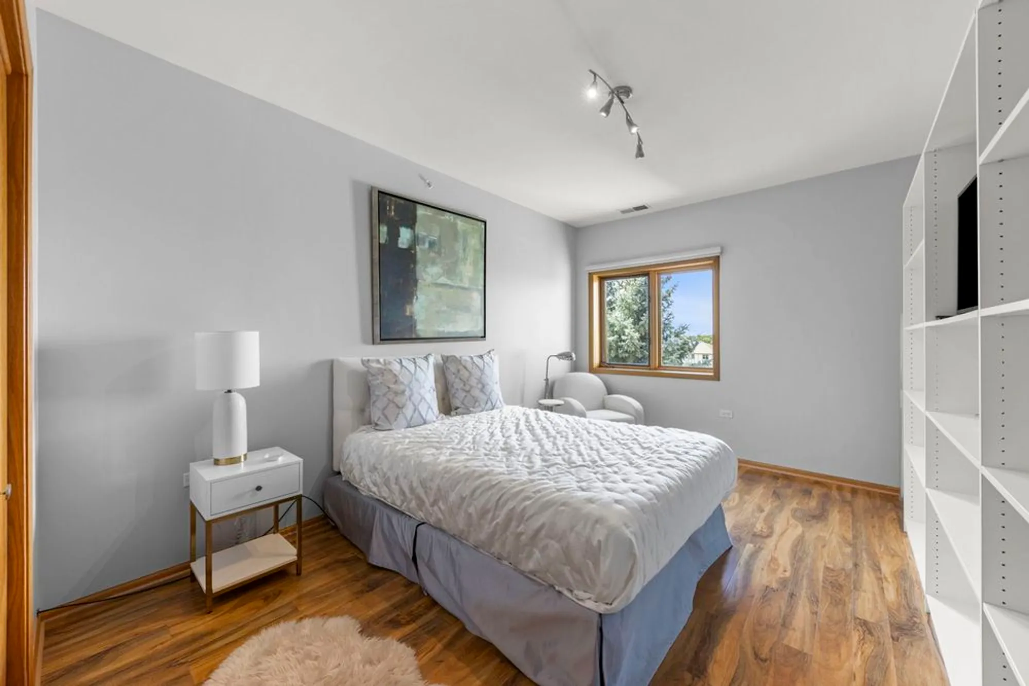 Property Slideshow image 17 of 23 | 18350 pine ridge dr apt 3d, Tinley Park, IL, 60477