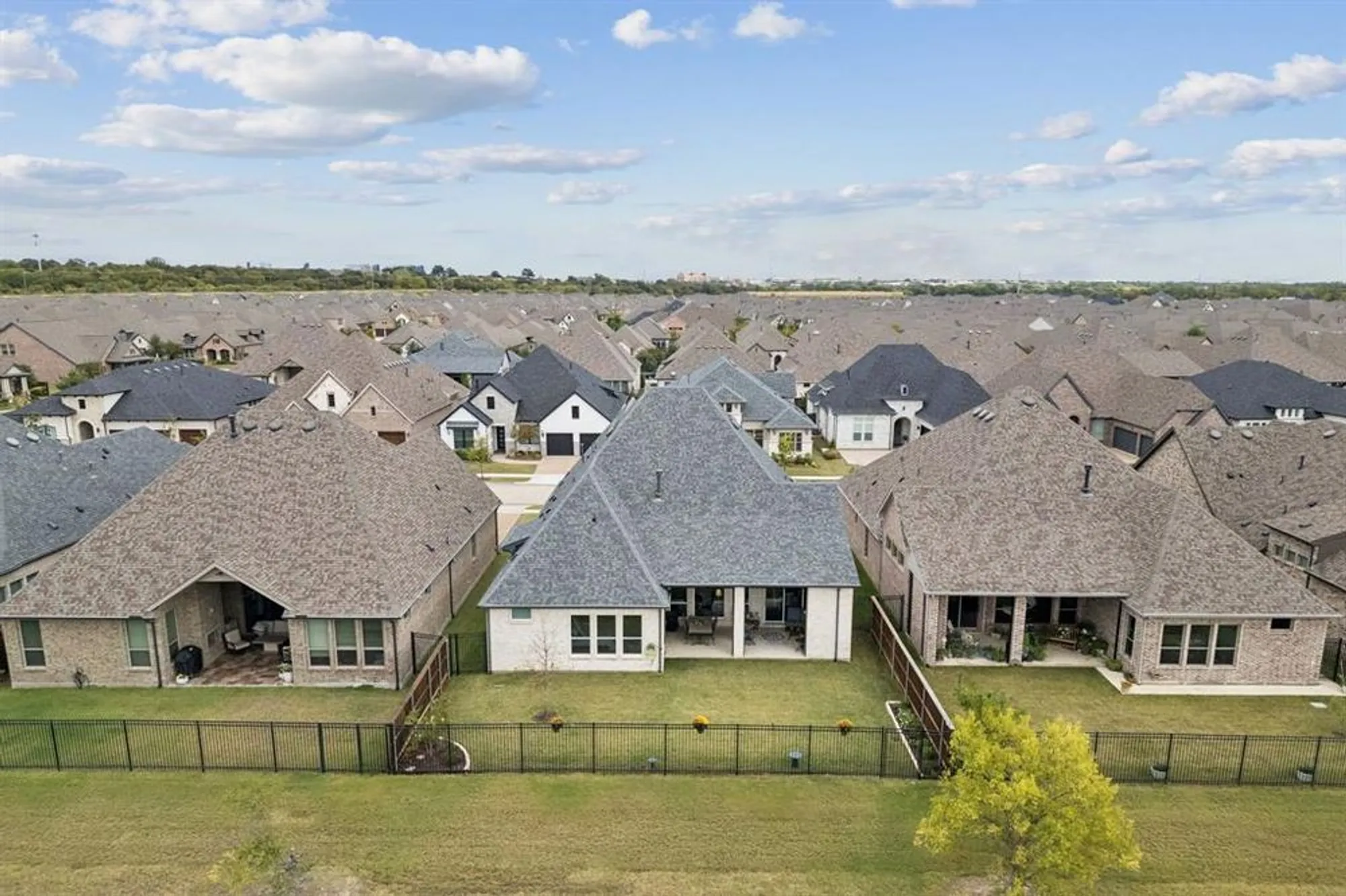 Property Slideshow image 31 of 34 | 4724 cherry bark trl, Arlington, TX, 76005