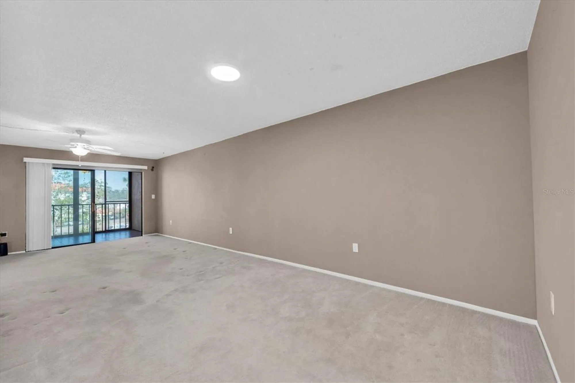 Property Slideshow image 8 of 25 | 19029 us highway 19 n apt 26-304, Clearwater, FL, 33764